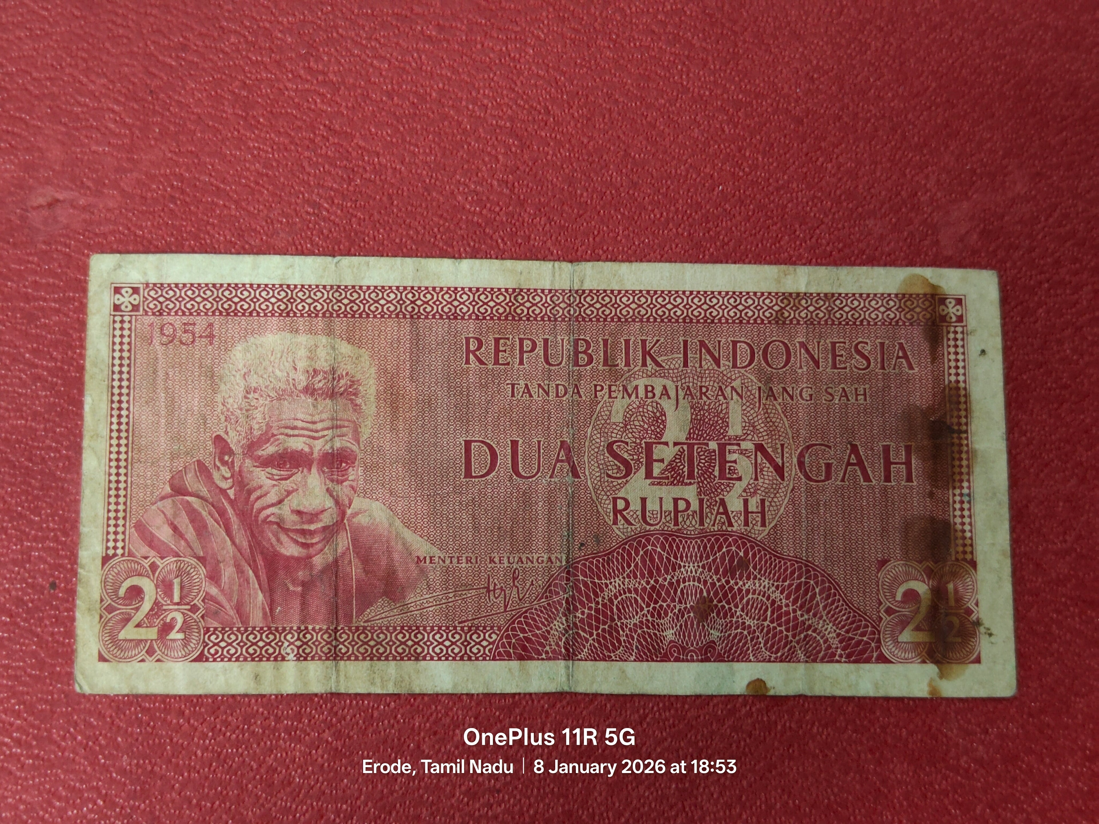 REPUBLIC INDONESIA 2 1/2 RUPIAH ( D 624 )