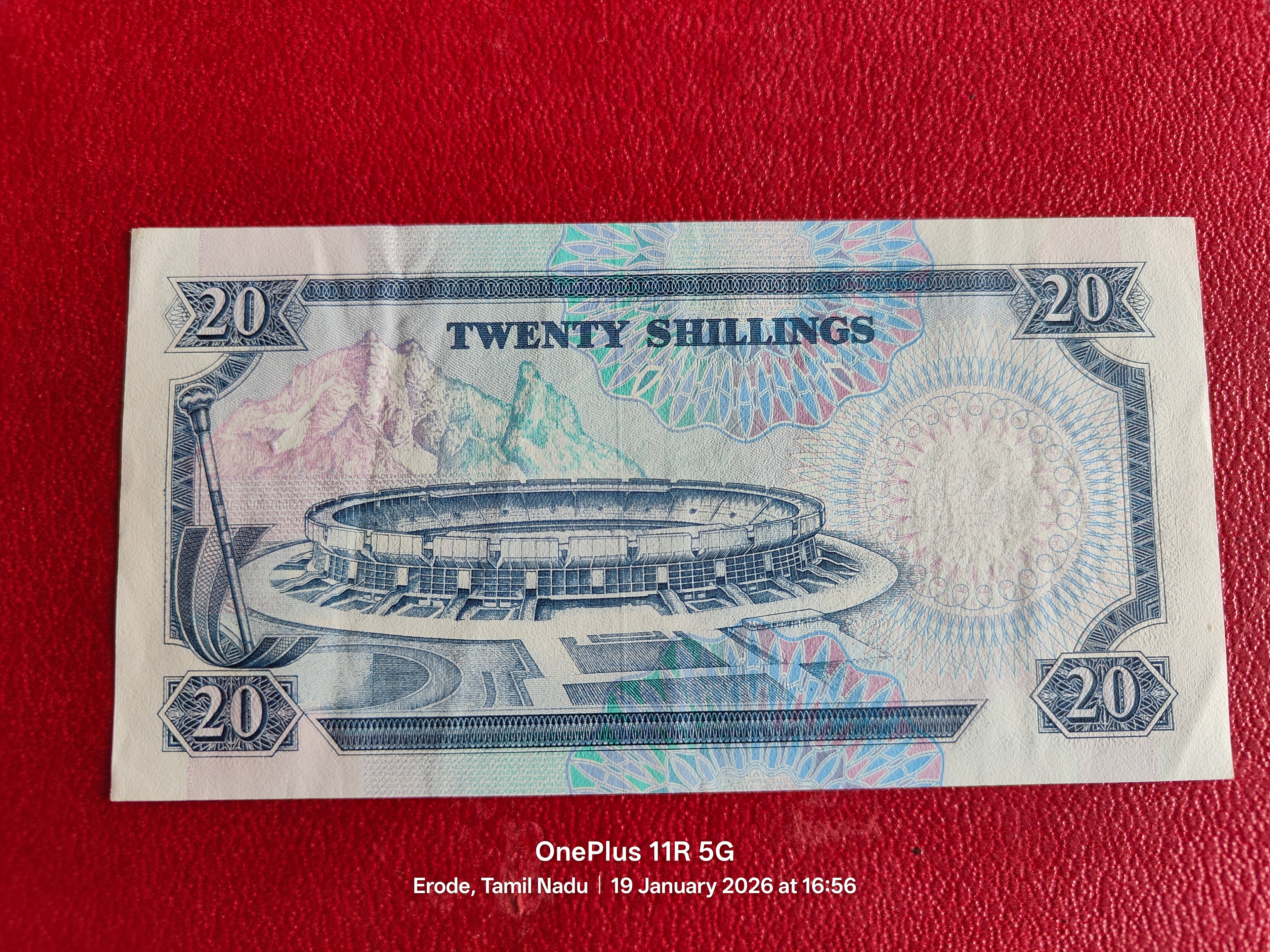 BANK OF KENYA 20 SHILLINGS ( D587 )