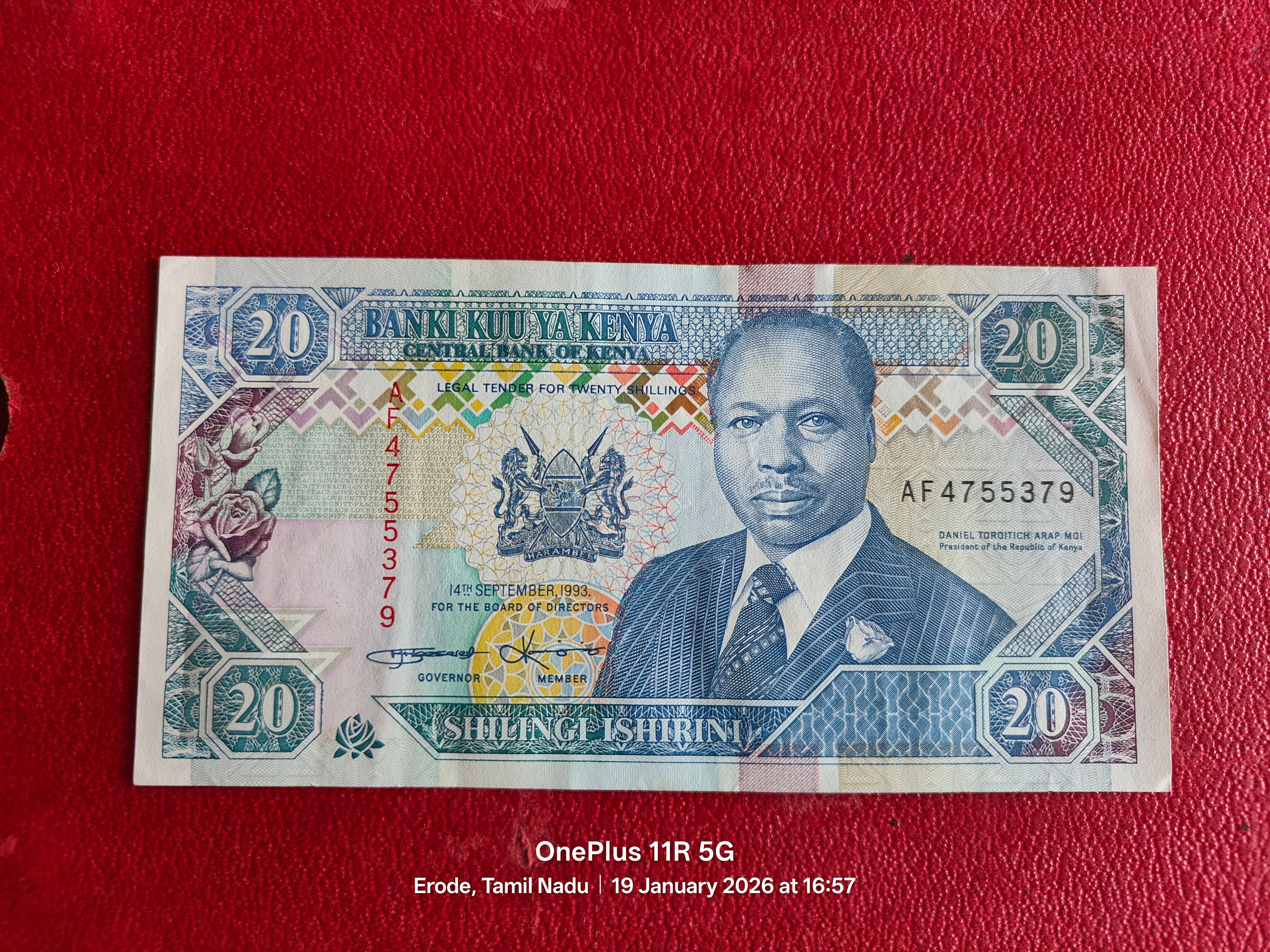 BANK OF KENYA 20 SHILLINGS ( D586 )