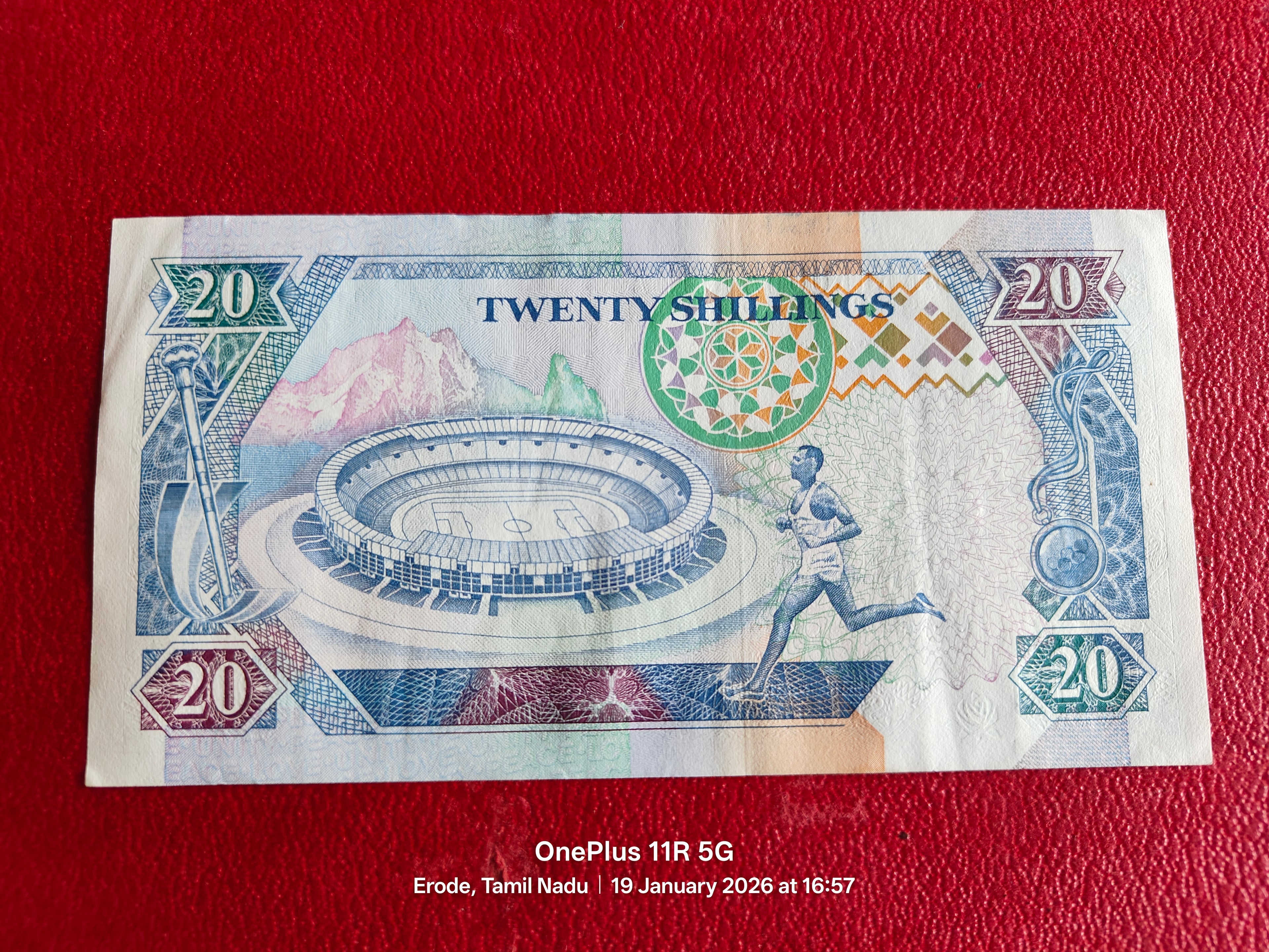 BANK OF KENYA 20 SHILLINGS ( D586 )