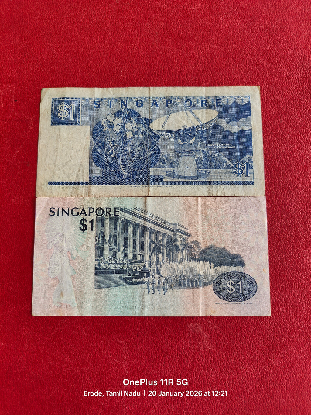 SINGAPORE 1 DOLLAR 2 DIFFERENT ( D289 )