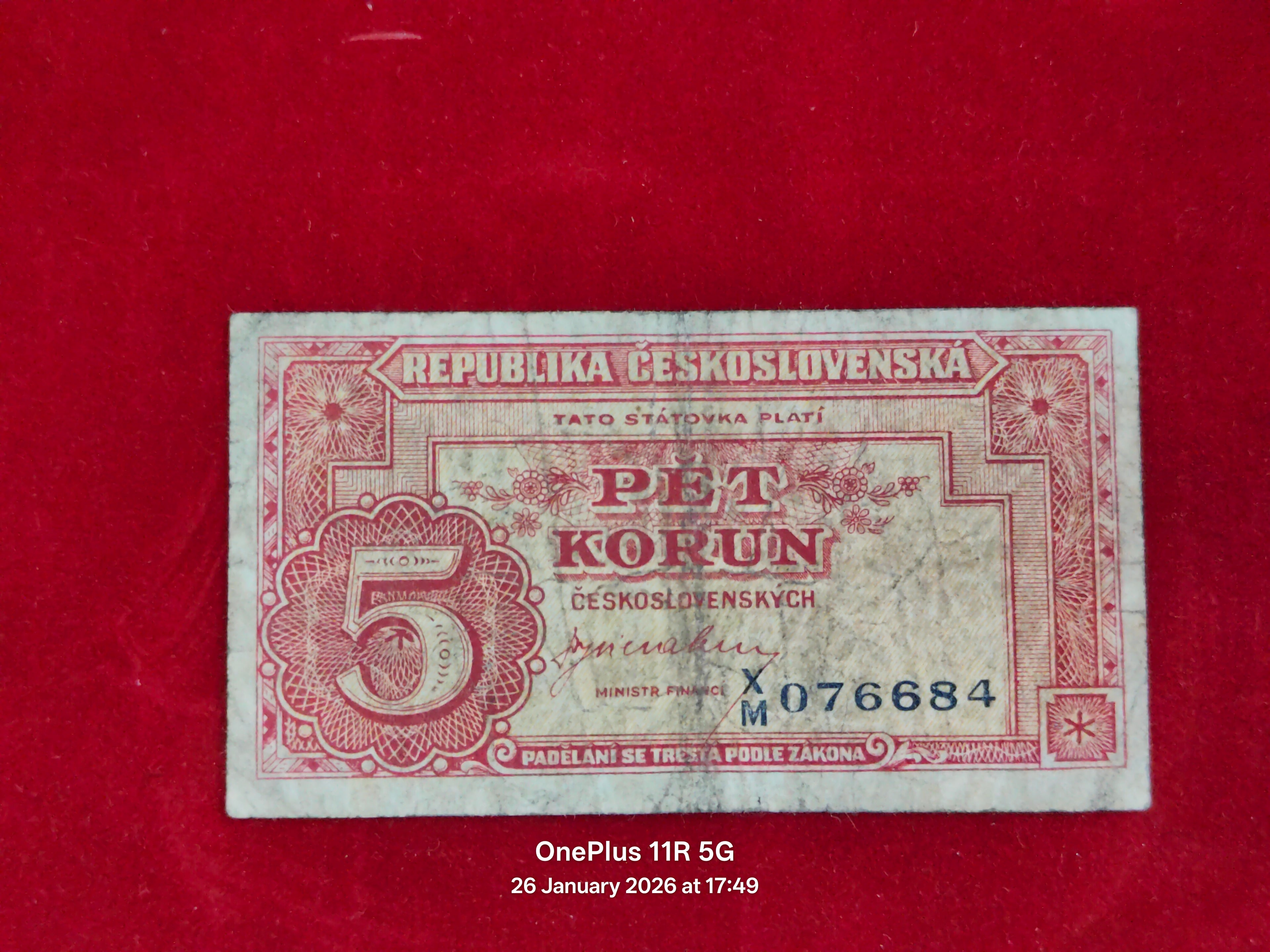 REPUBLIC OF CZECHOSLOVAKIA 5 KORUN ( D330 )