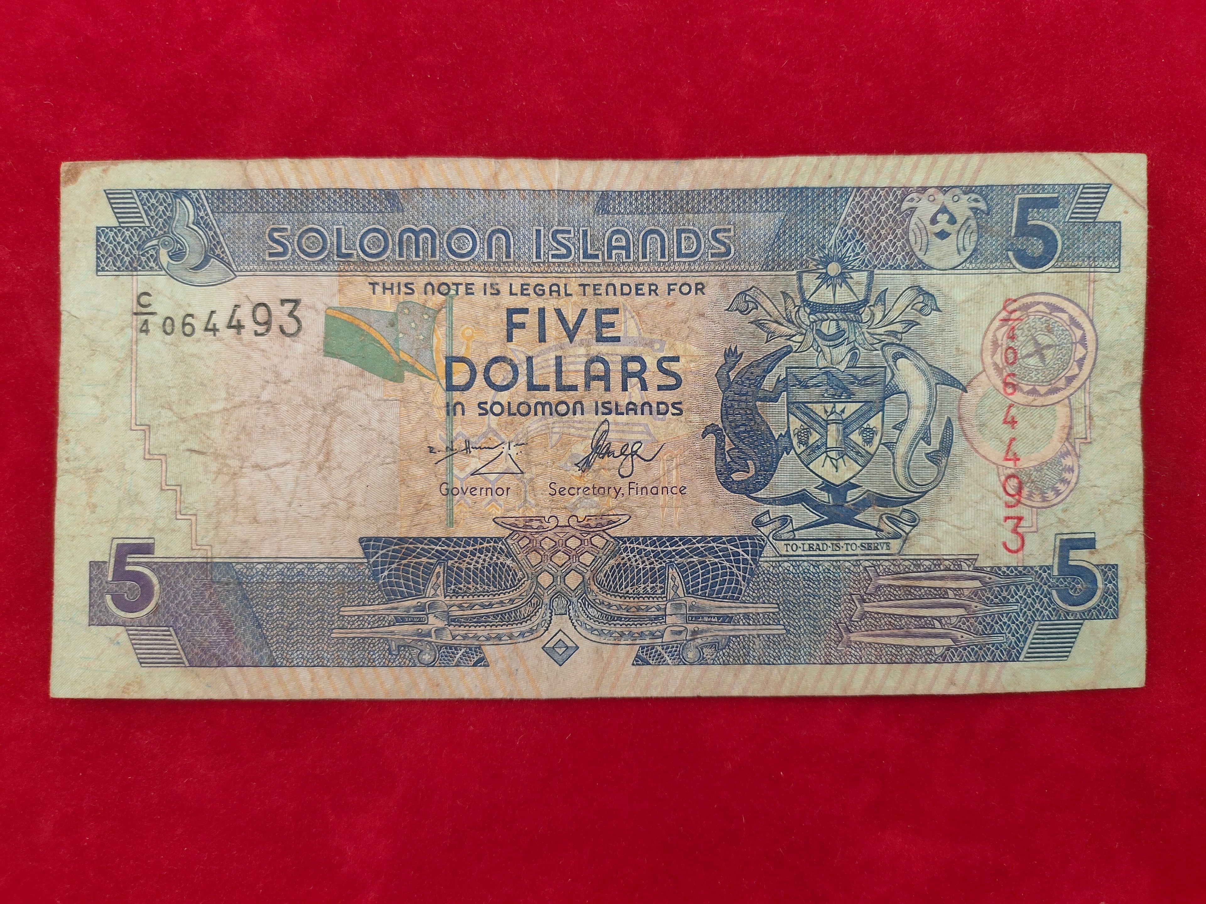 SOLOMON ISLANDS 5 DOLLARS (D89)