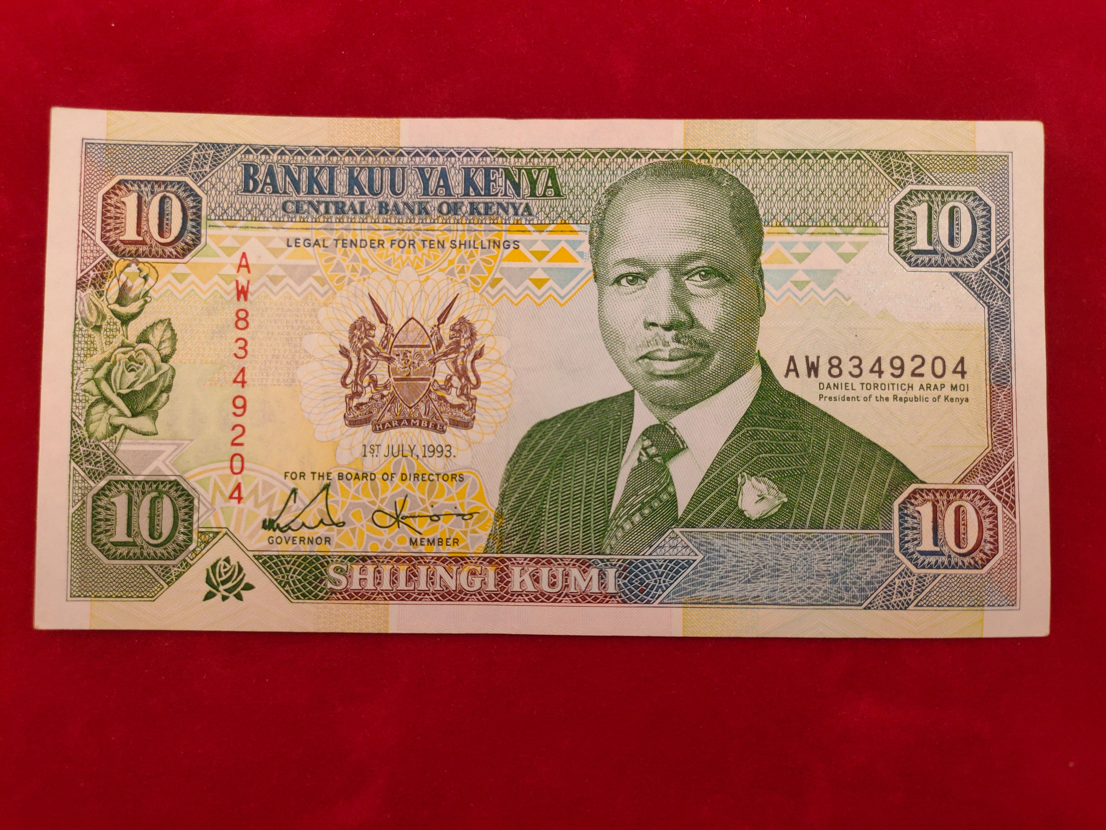 CENTRAL BANK OF KENYA 10 SHILLINGS (D594)
