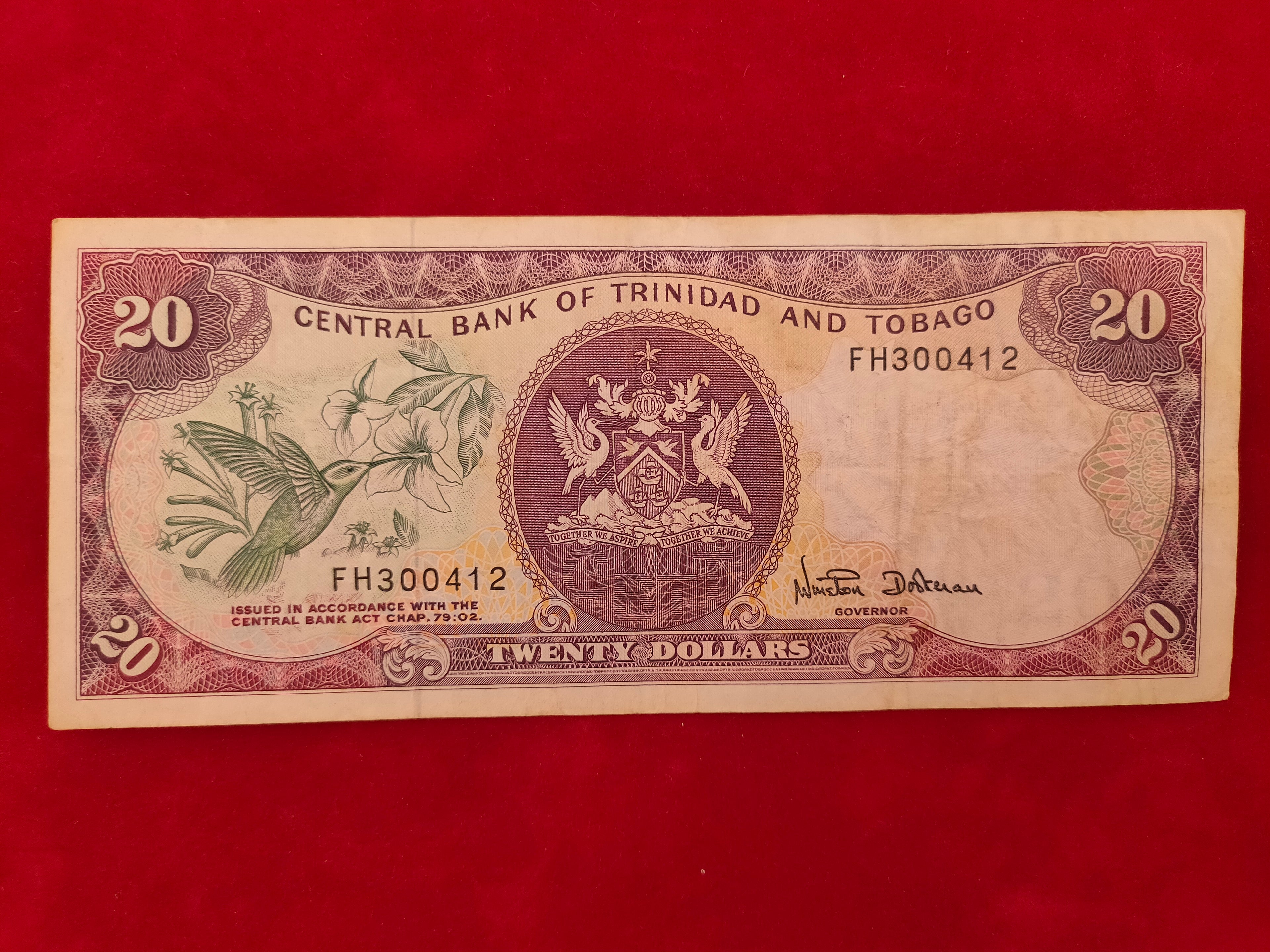 CENTRAL BANK OF TRINIDAD AND TOBAGO 20 DOLLARS (D238)