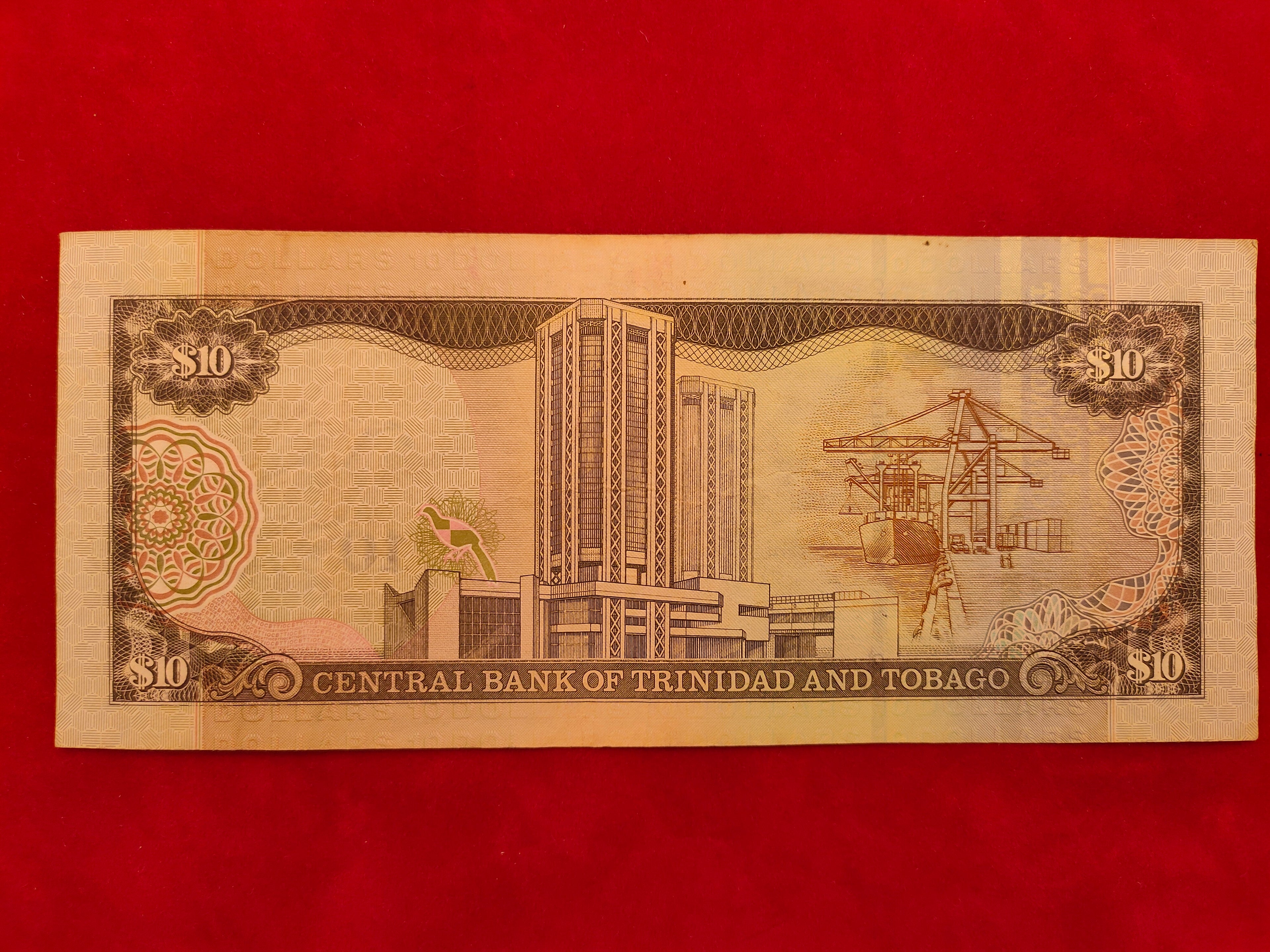 CENTRAL BANK OF TRINIDAD AND TOBAGO 10 DOLLARS (D201)