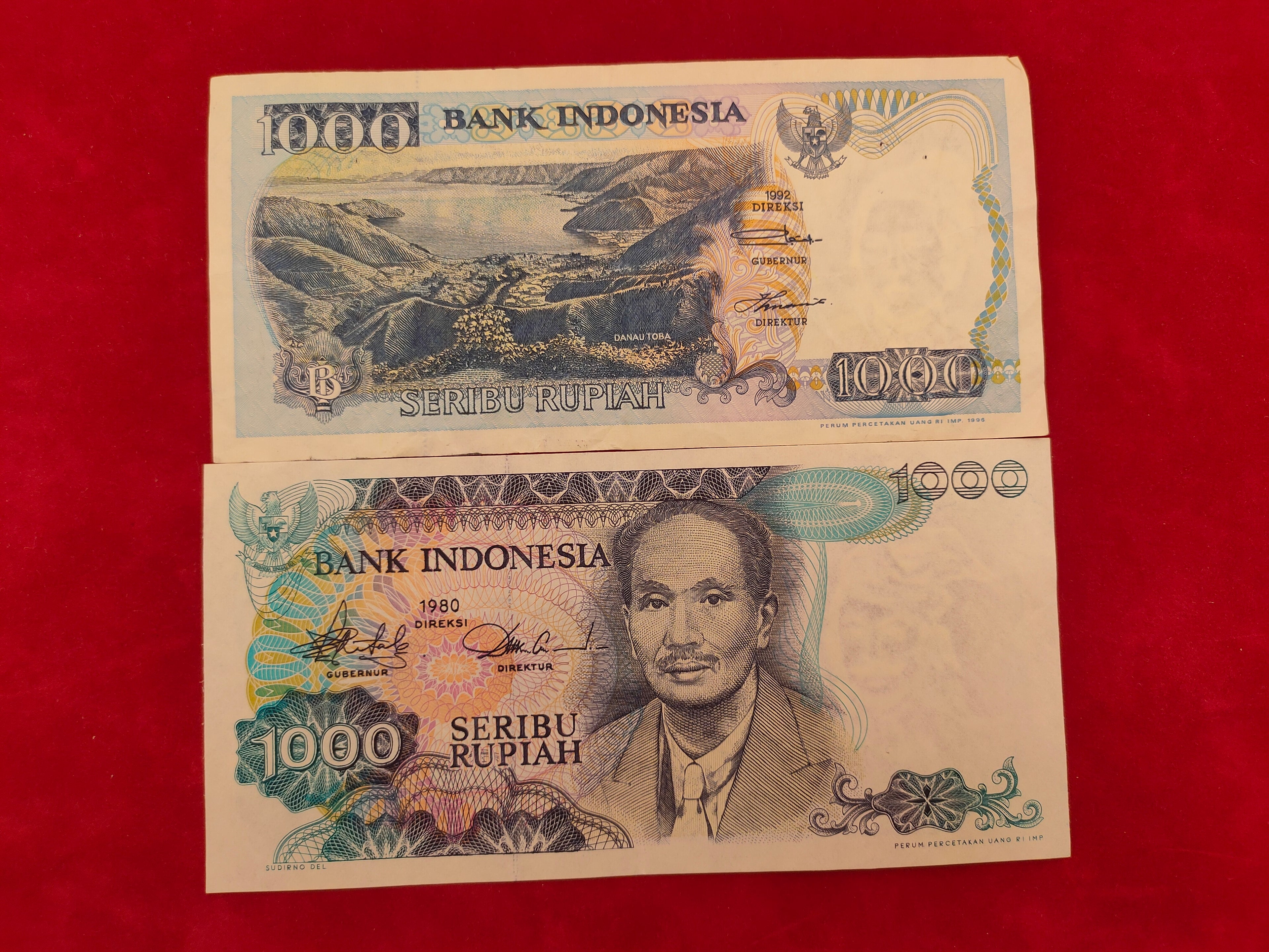 BANK INDONESIA 1000 RUPIAH (D555)
