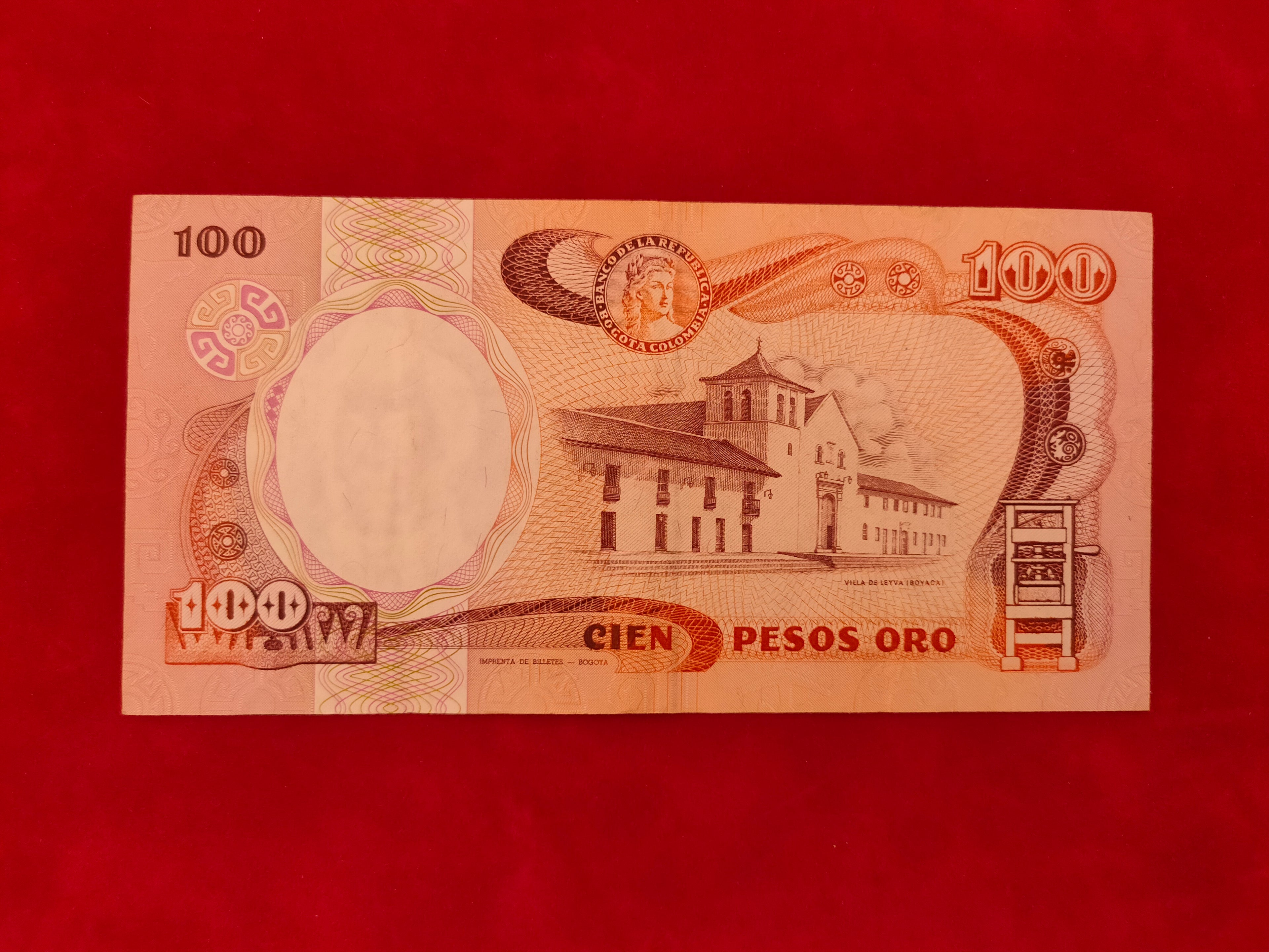 BANK OF REPUBLICA COLAMBIA 100 CIEN (D416)