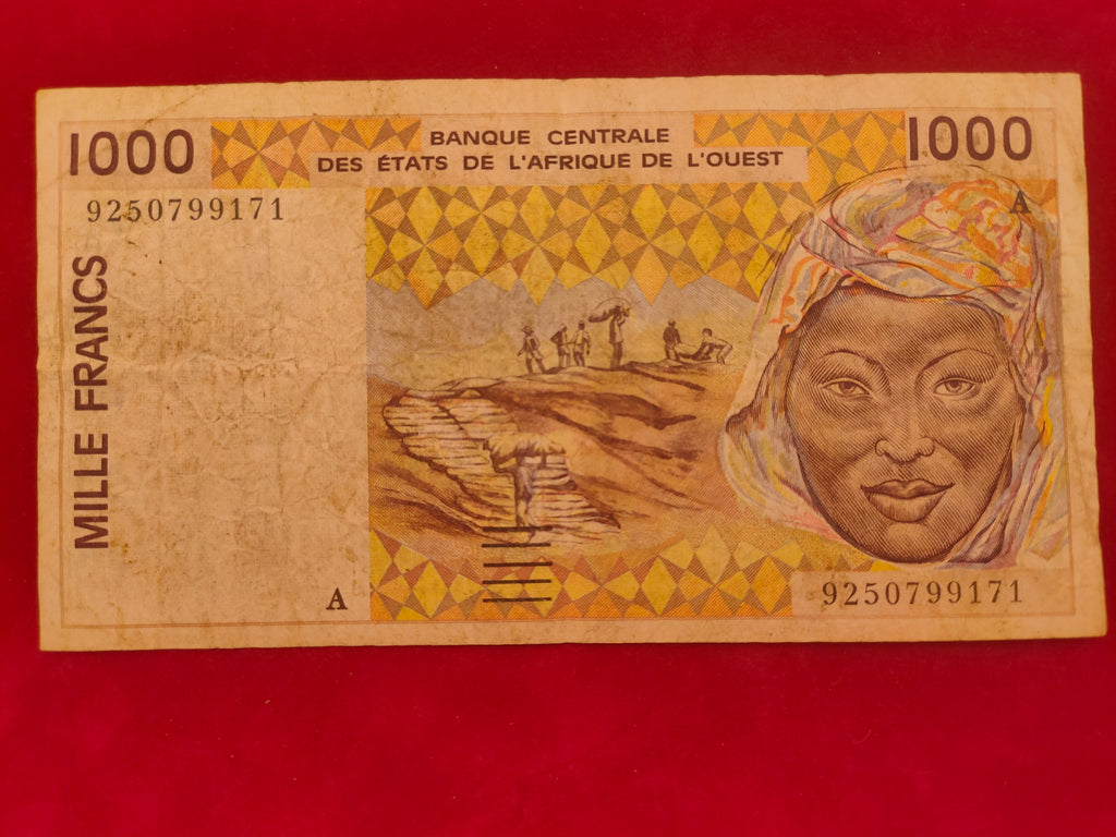 CENTRAL BANK OF WEST AFRICAN 1000 BCEAO (838)