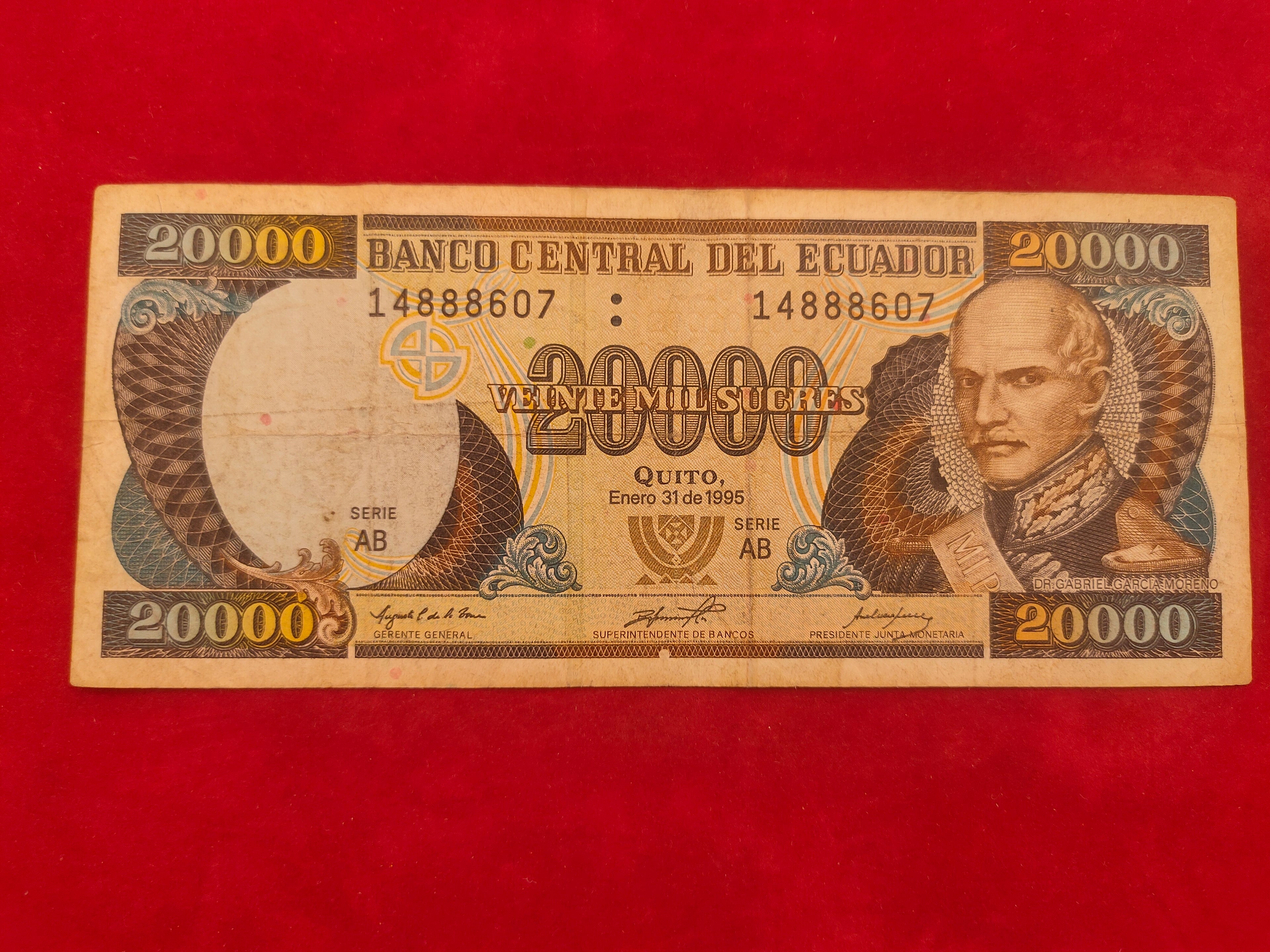 CENTRAL BANK OF ECUADOR 20000 SUCRES (D447)