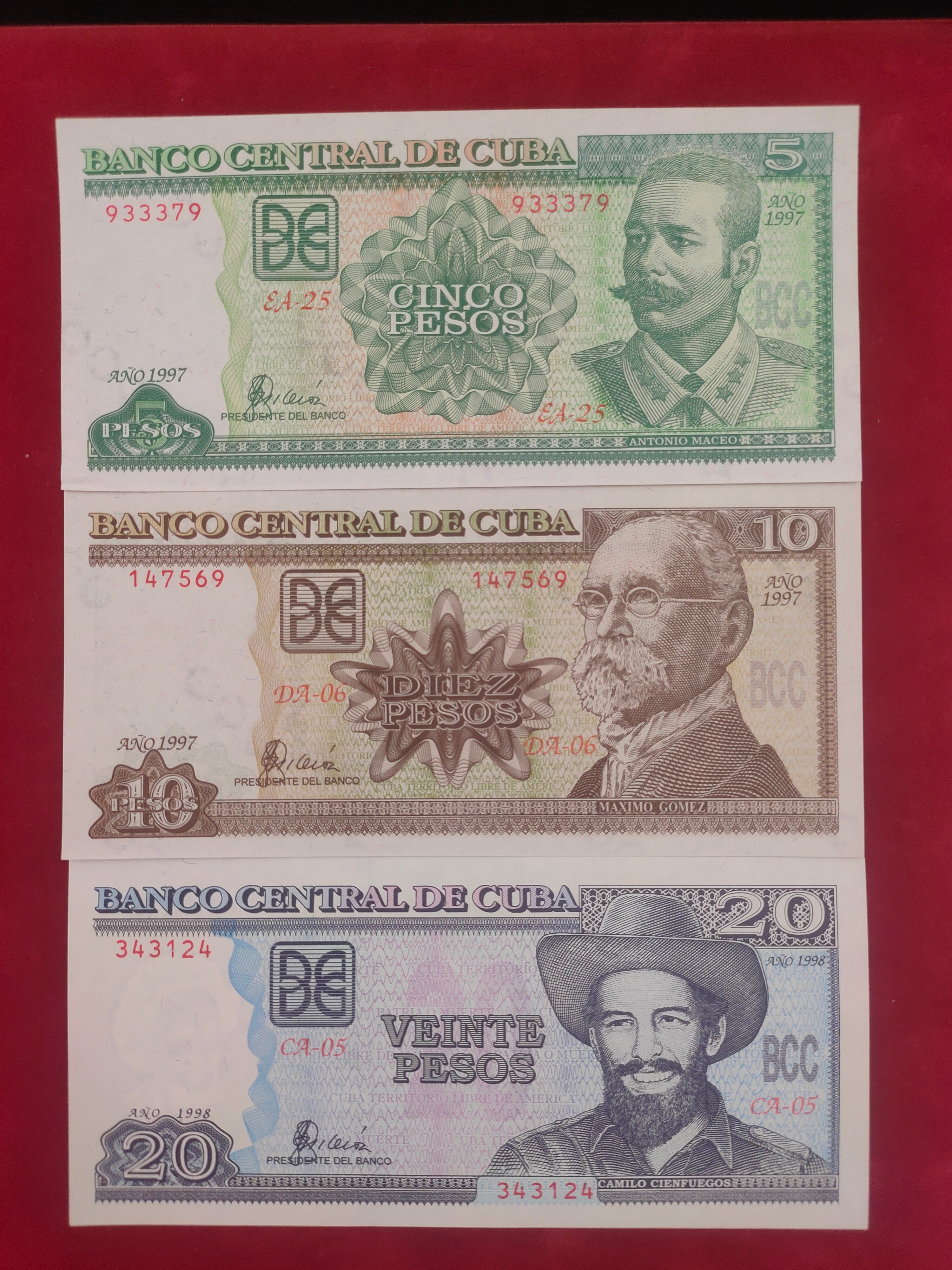 CENTRAL BANK OF CUBA 5,10,20 PESOS (C402)