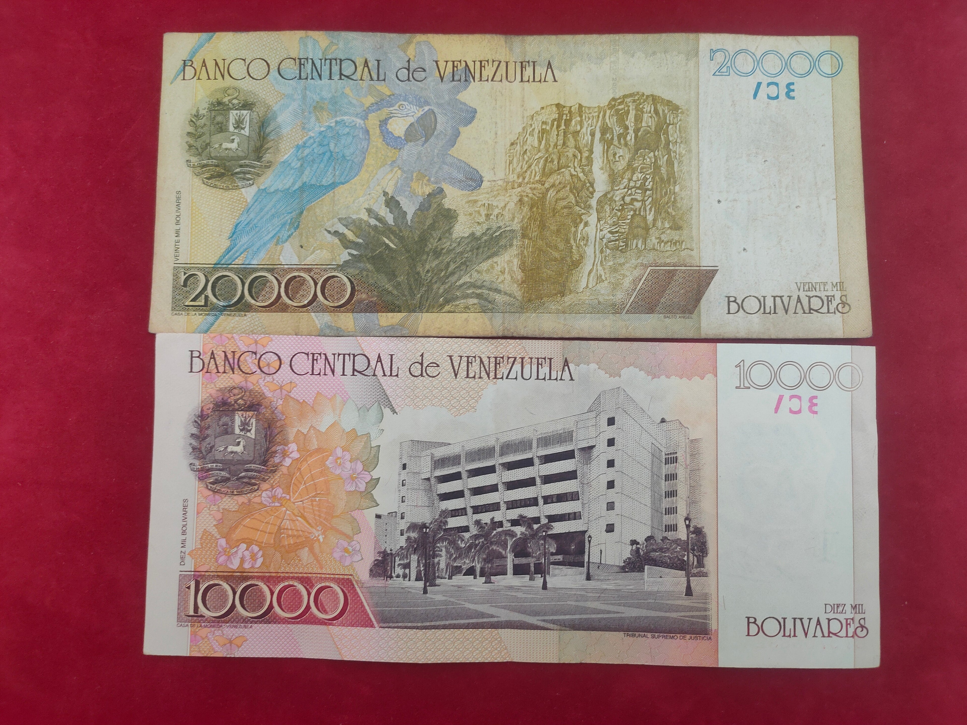 CENTRAL BANK OF VENEZUELA 10000,20000 BOLIVARES (C669)
