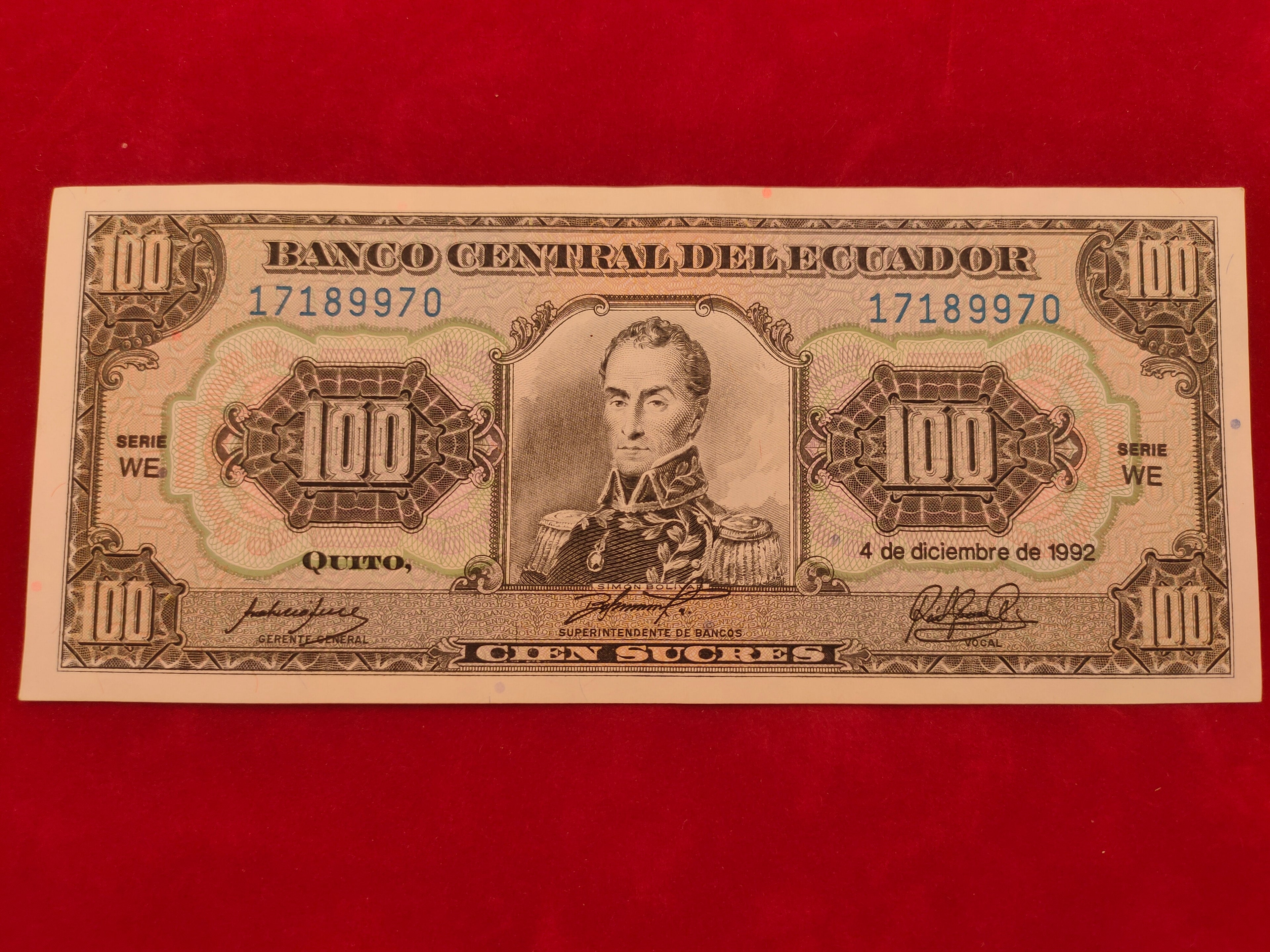 CENTRAL BANK OF ECUADOR 100 SUCRES (C674)