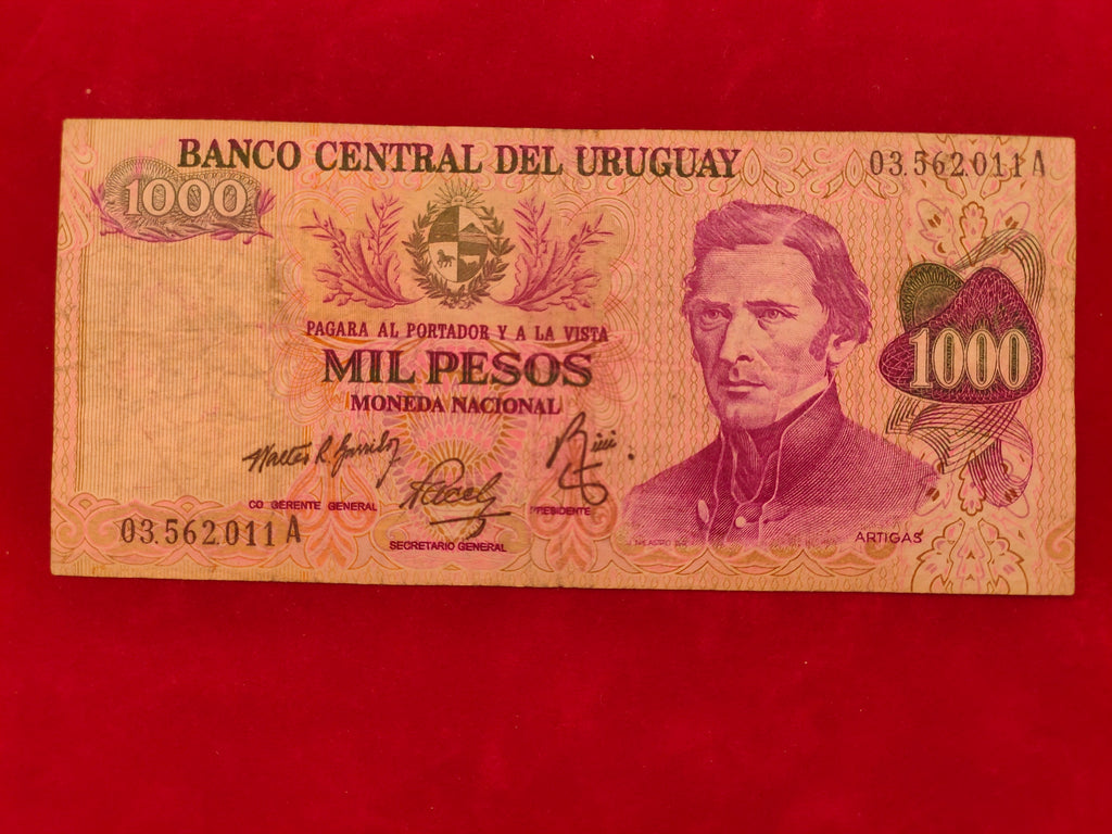 CENTRAL BANK OF URUGUAY 1000 PESOS (C500)