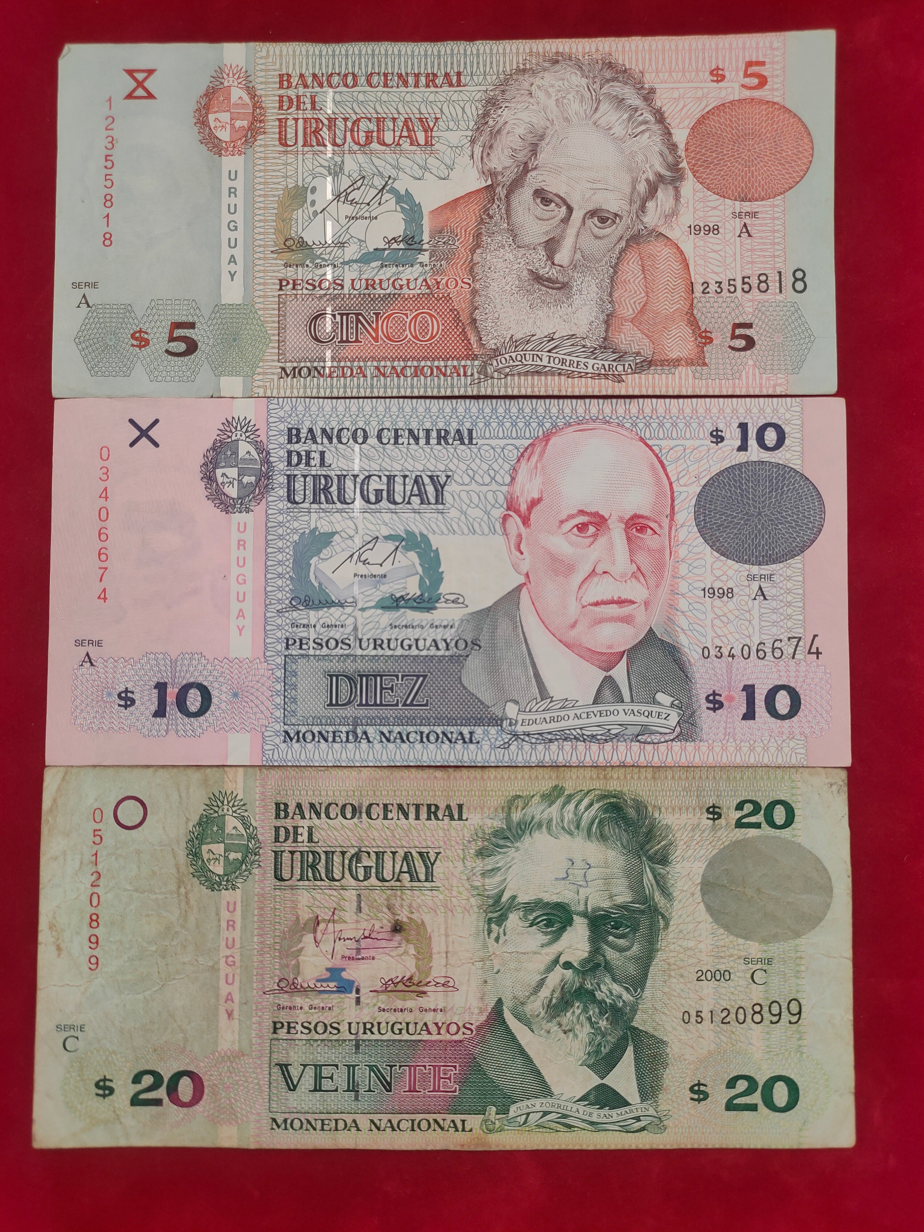 CENTRAL BANK OF URUGUAY 5,10,20 NACIONAL (1082)