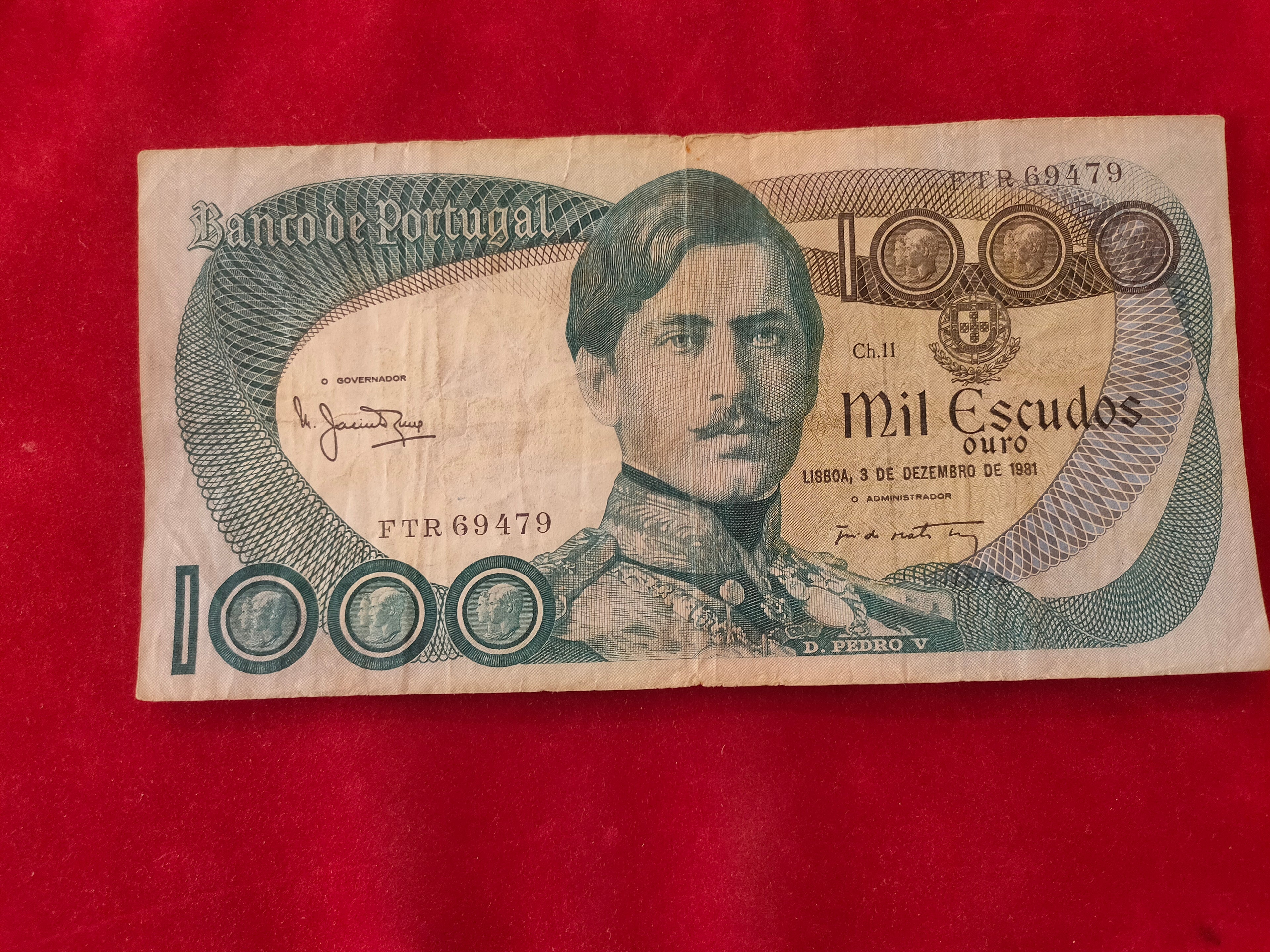 BANK OF PORTUGAL 1000 ESCUDOS (D929)