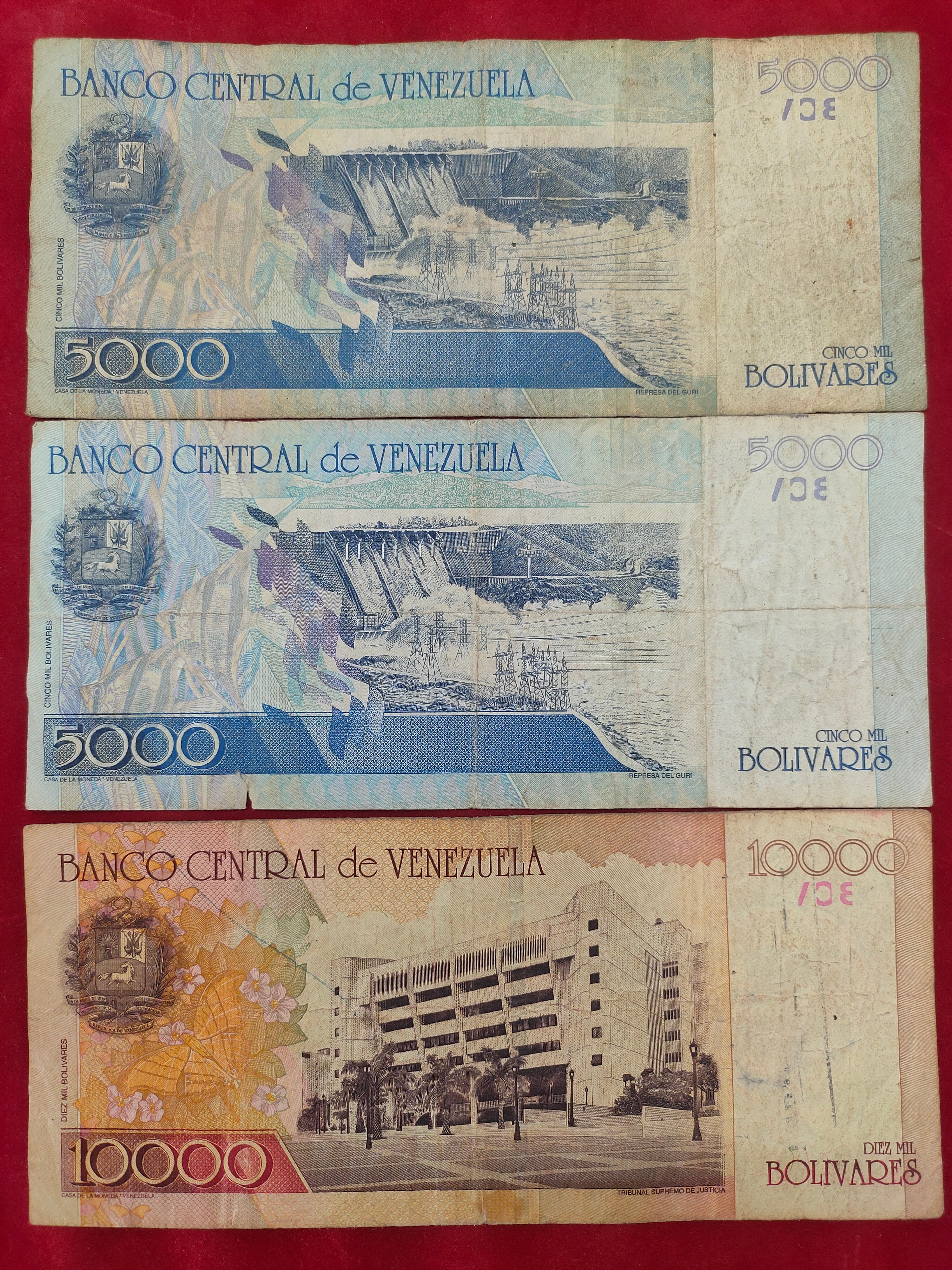 CENTRAL BANK OF VENEZUELA 5, 500, 2000, 5000, 10000 BOLIVIARES (D743)