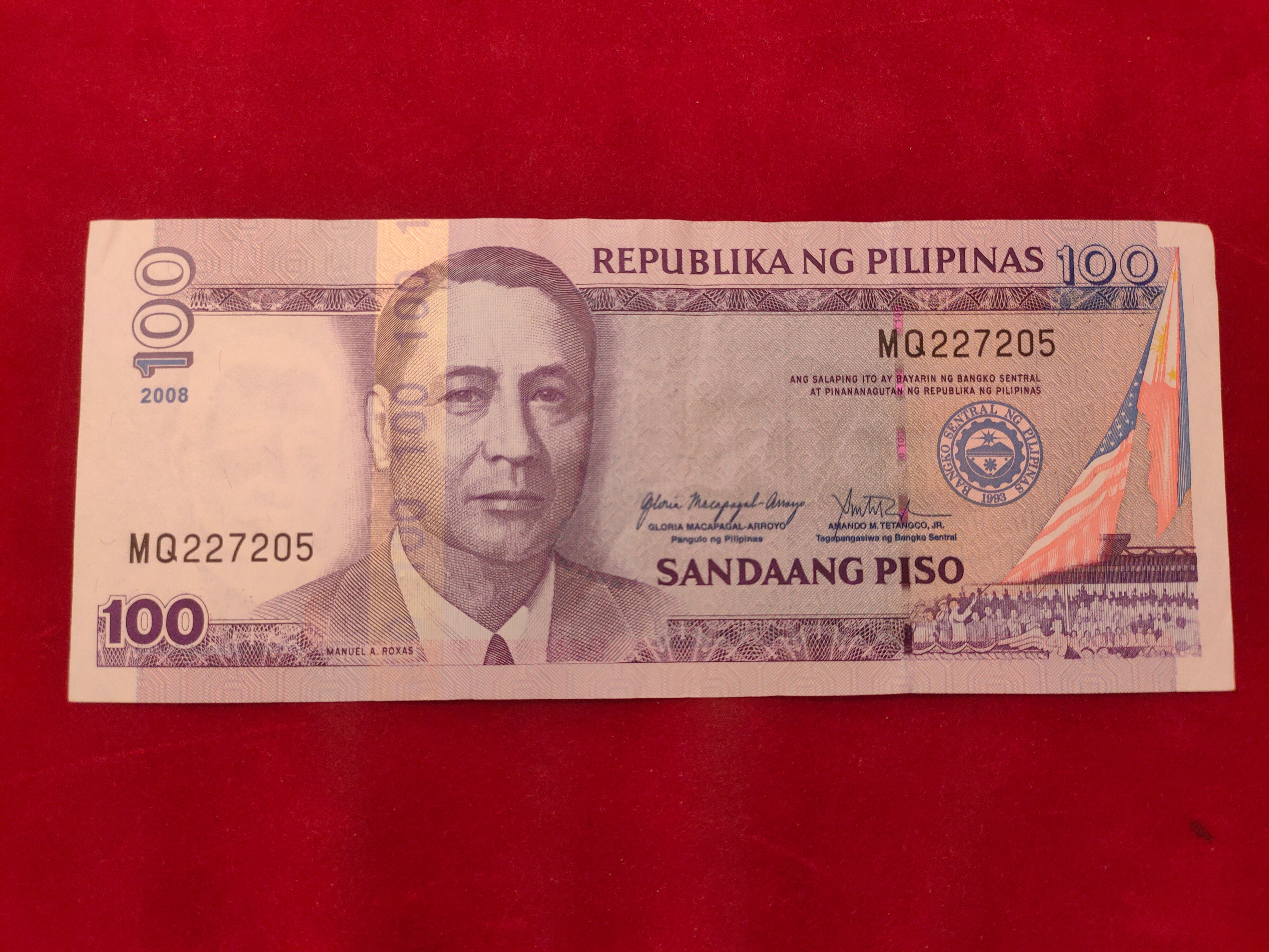 CENTRAL BANK OF PHILIPPINES 100 PISO (D740)