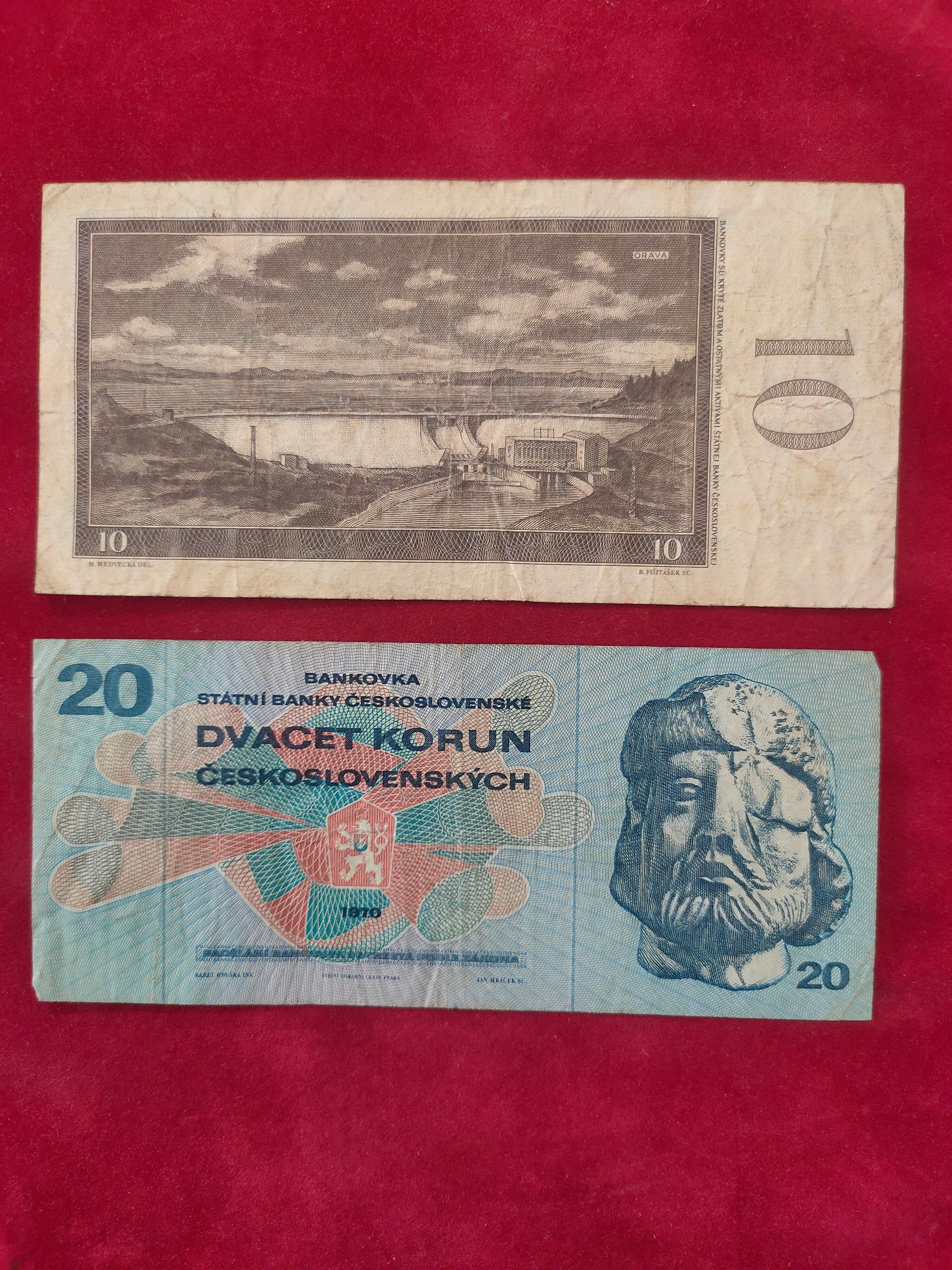 BANK OF CZECHOSLOVAKIA 10, 20 KORUN (D306)