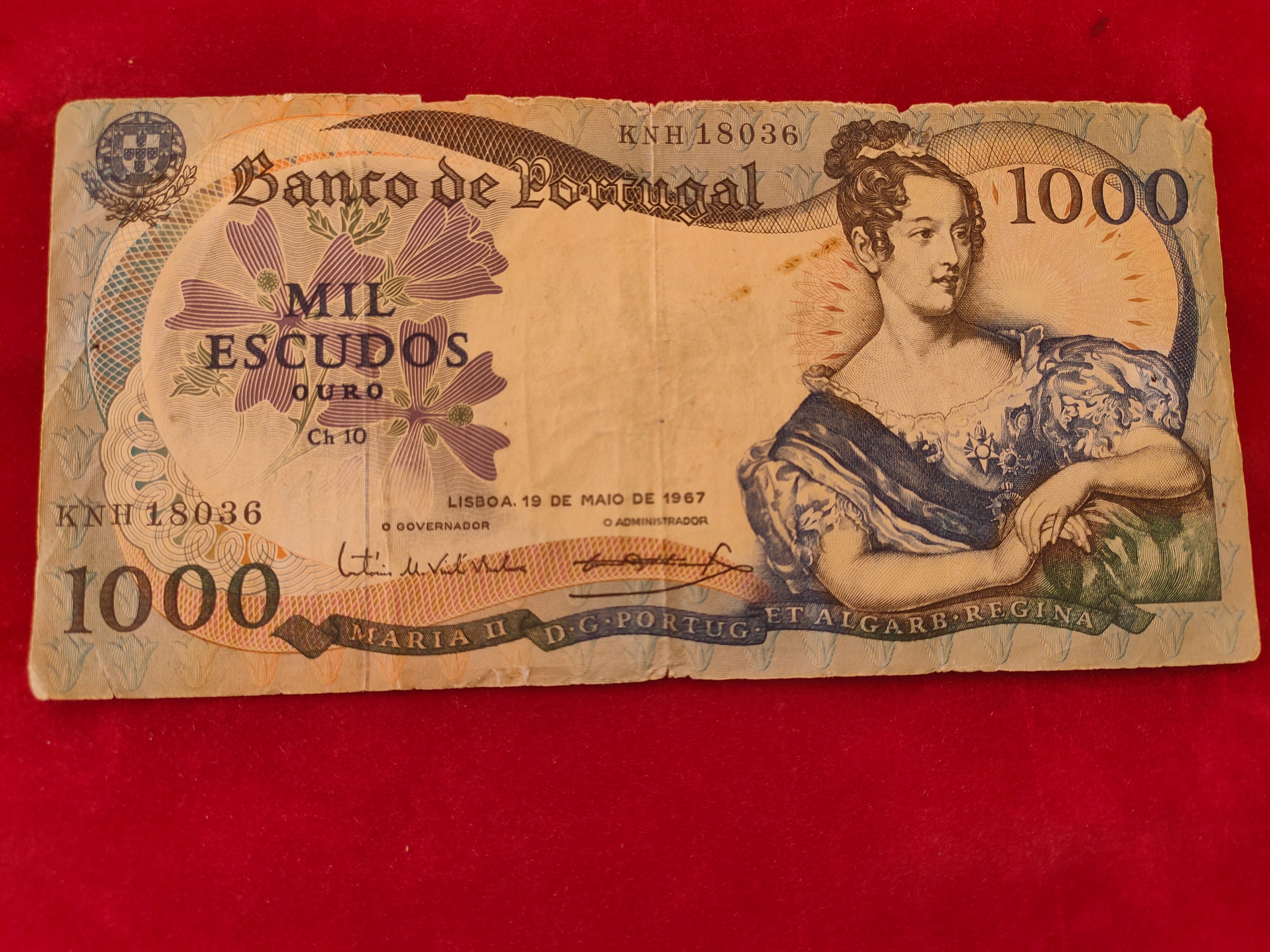 BANK OF PORTUGAL 1000 ESCUDOS (y035)