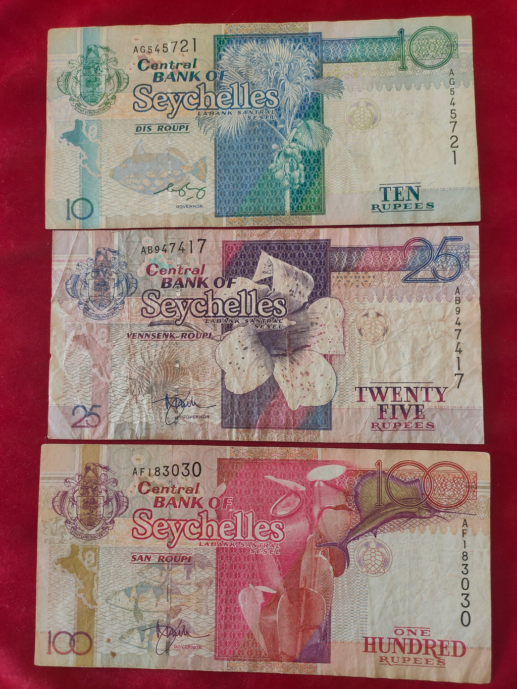 CENTRAL BANK OF SEYCHELLES 10, 25, 100 RUPEES (231)