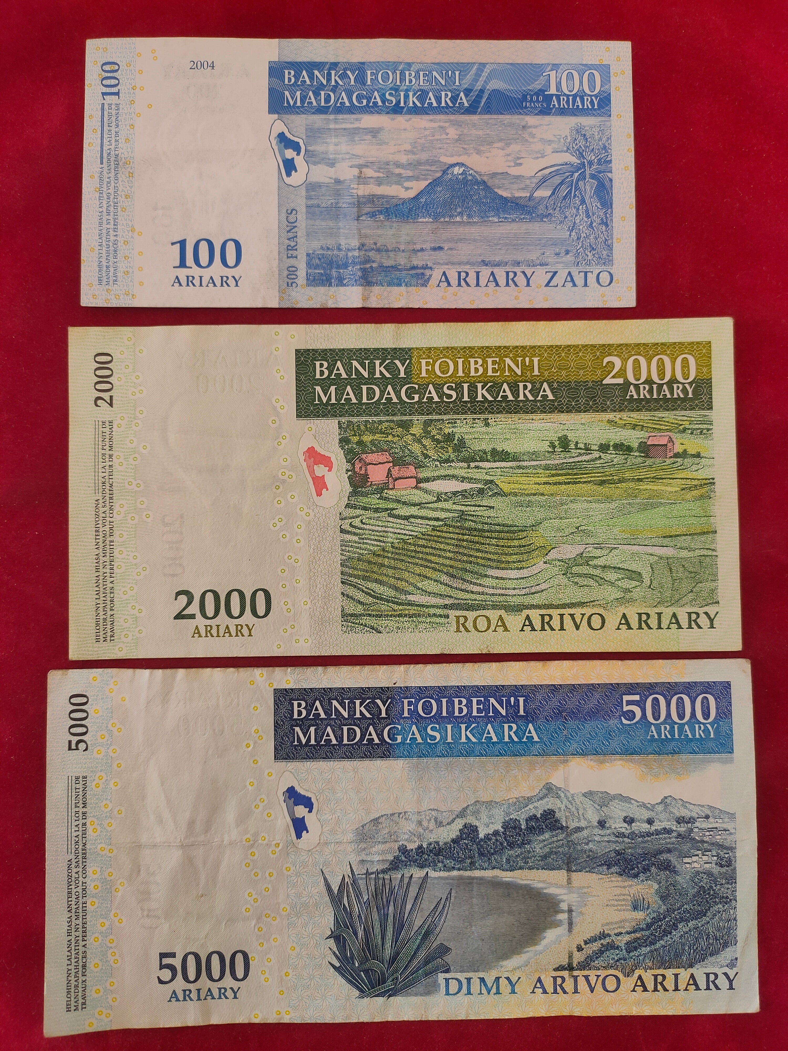 CENTRAL BANK OF MADAGASCAR 100, 2000, 5000 ARIARY (V435)