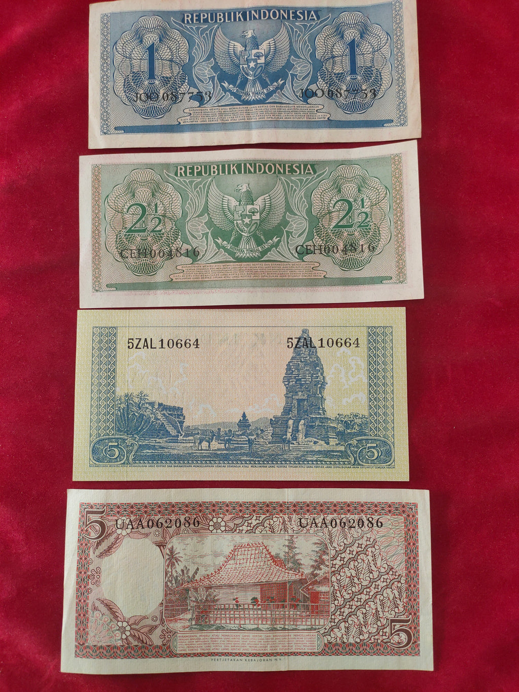 BANK OF INDONESIA 1, 2 1/2, 5 RUPIAH (268)