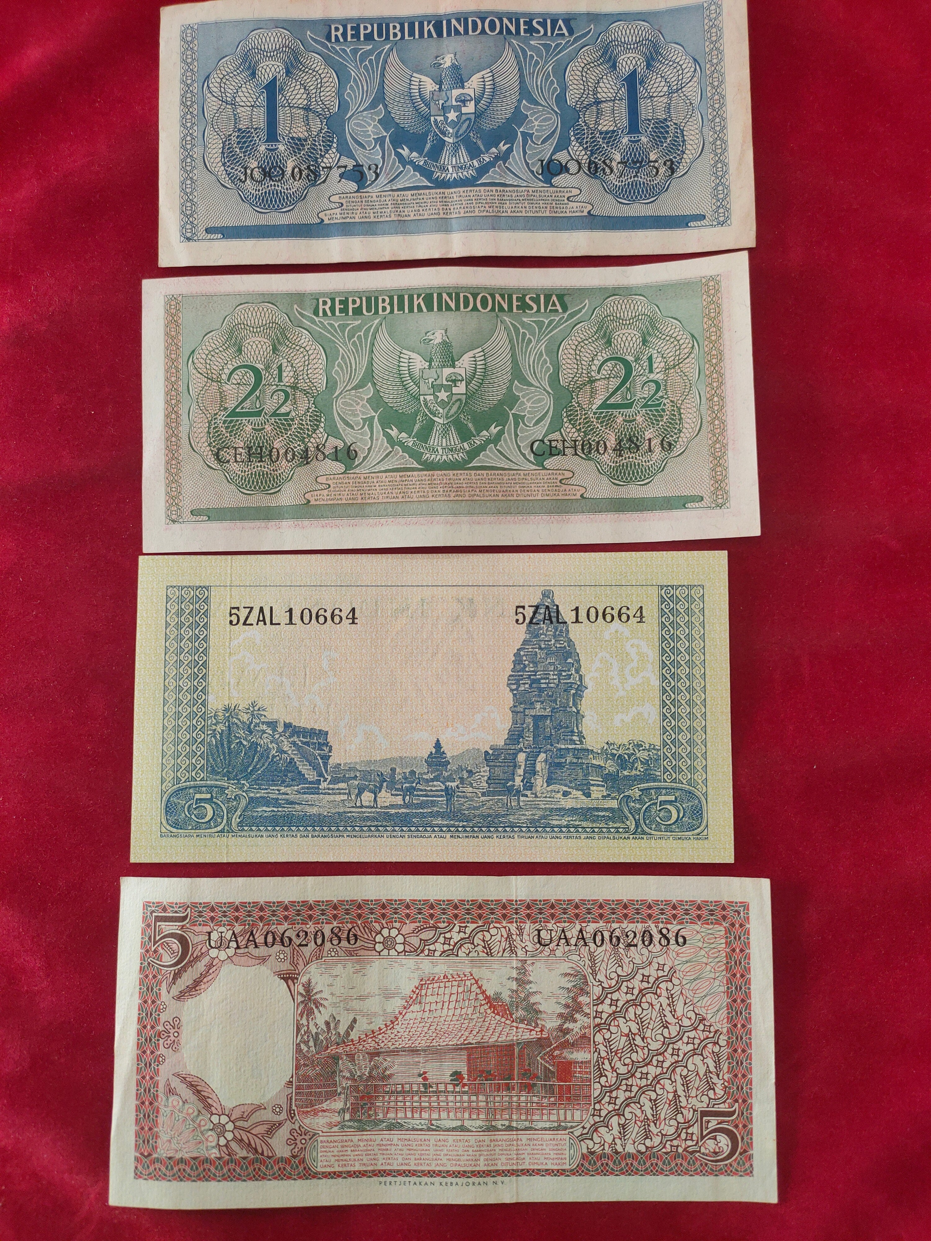 BANK OF INDONESIA 1, 2 1/2, 5 RUPIAH (268)