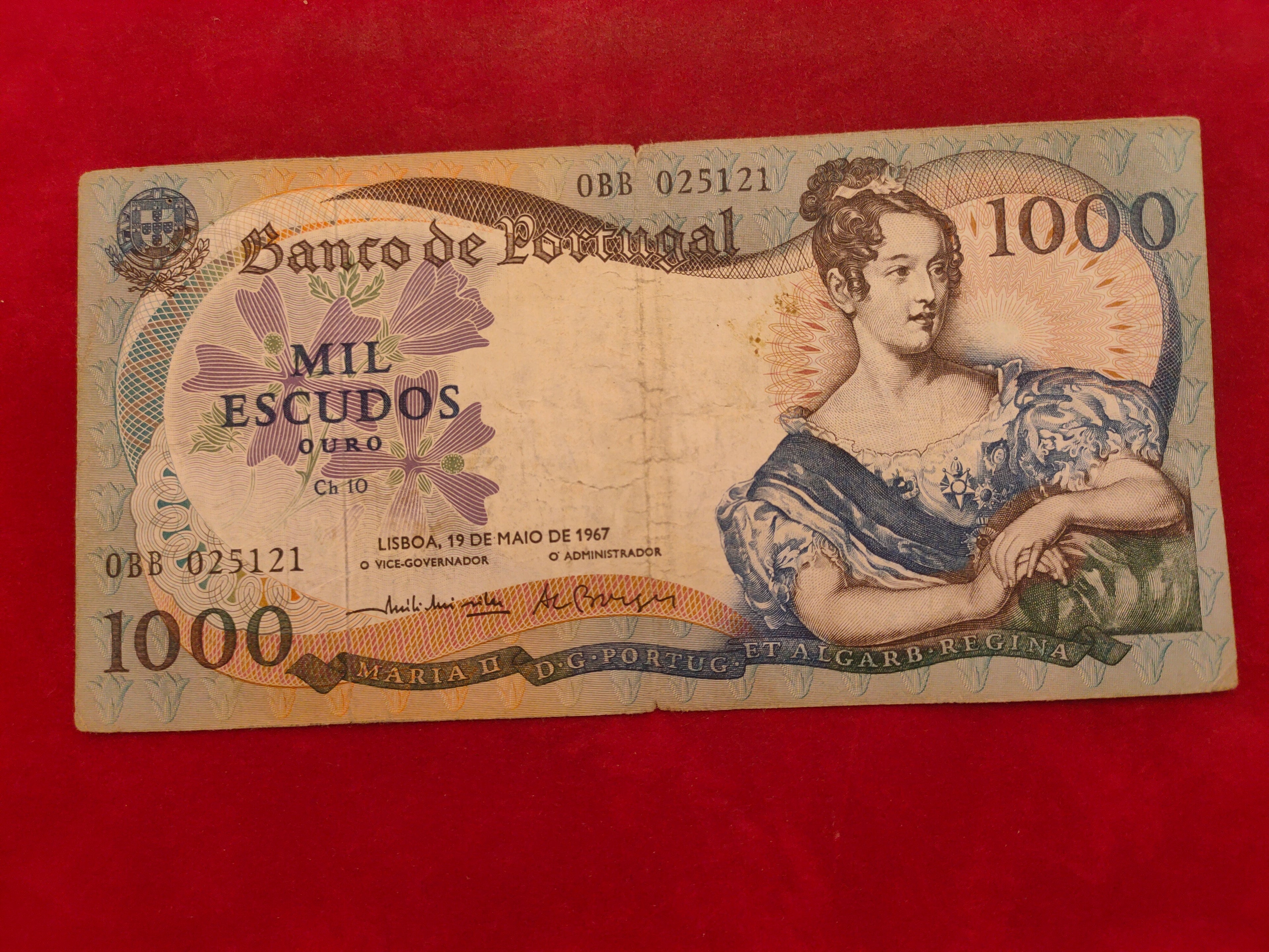 BANK OF PORTUGAL 1000 ESCUDOS (y034)
