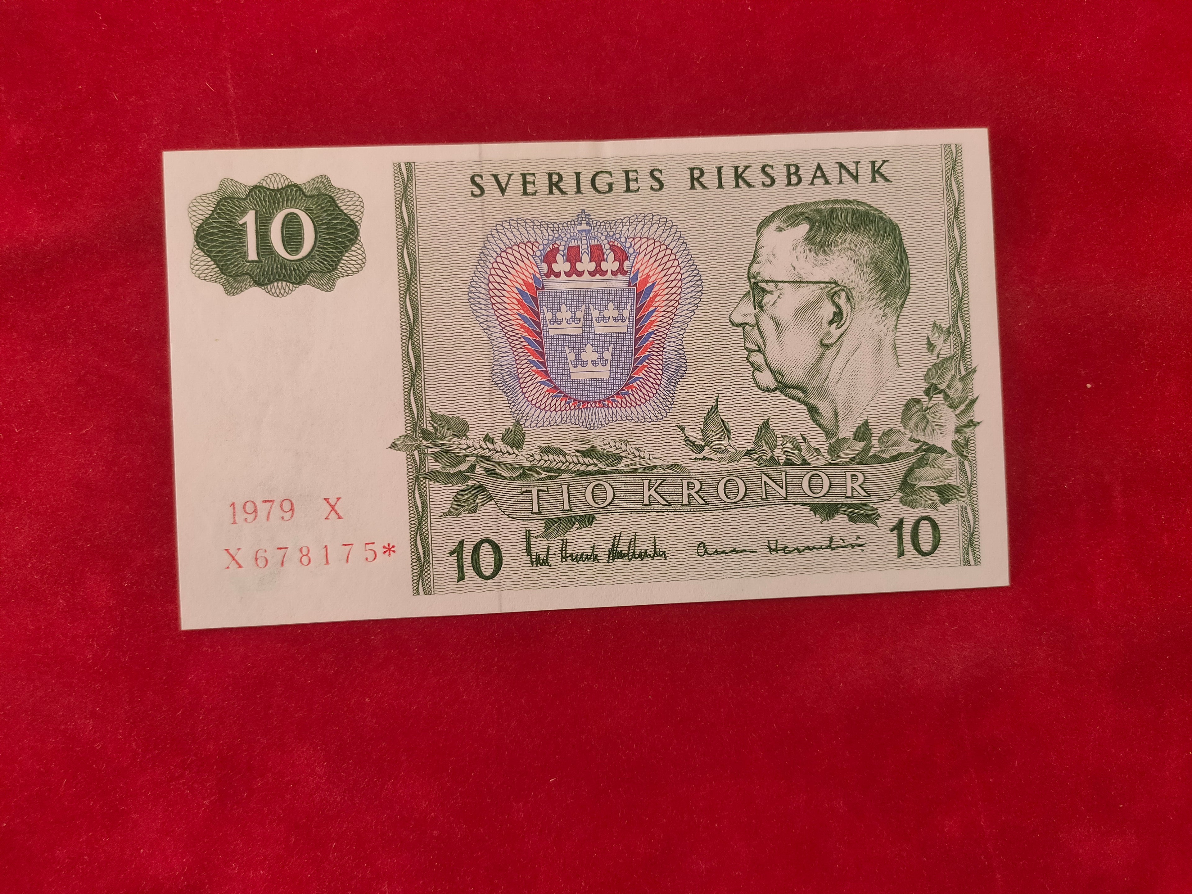 NATIONAL BANK OF SWEDEN 10 KRONOR (D795)
