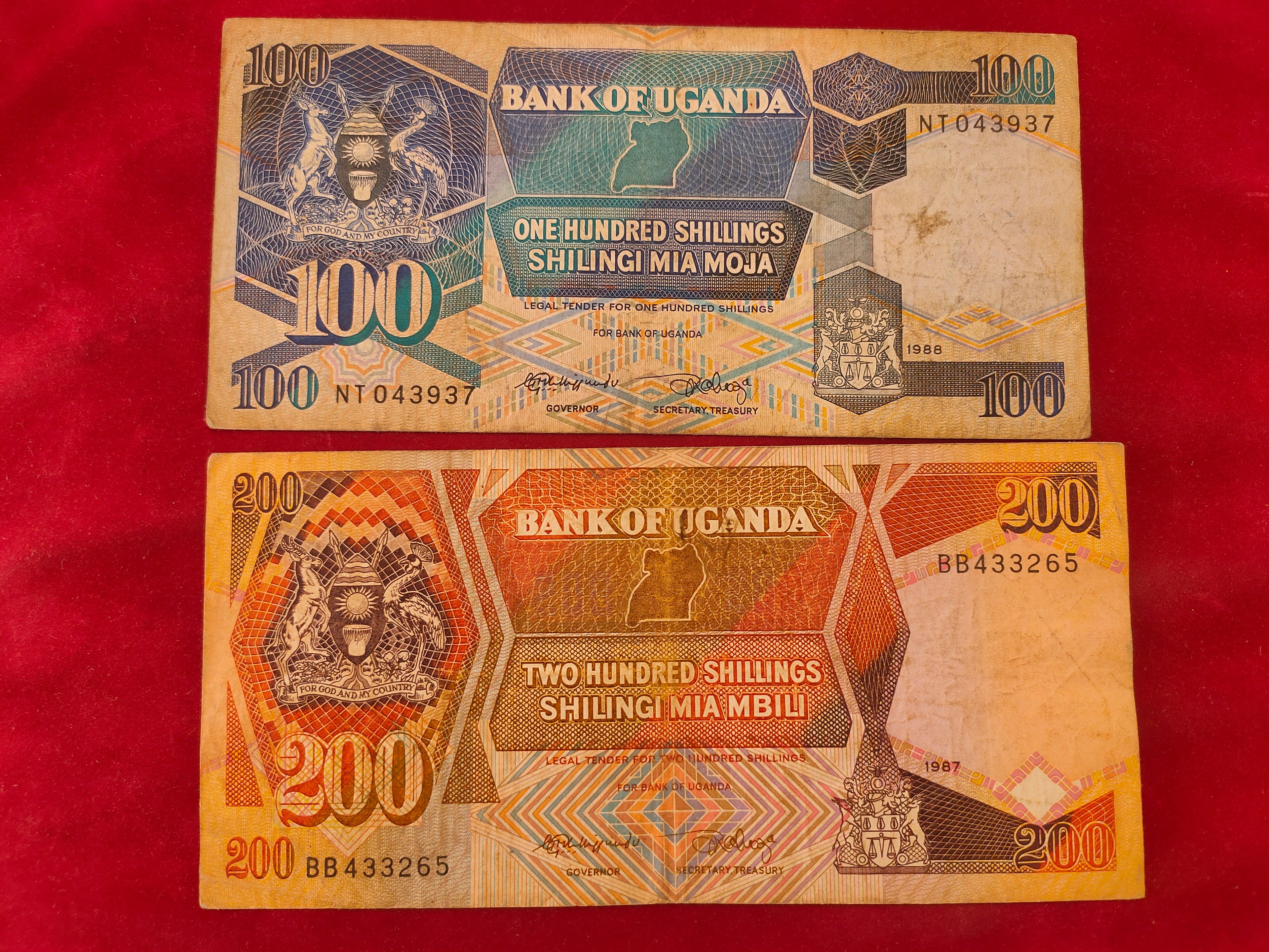 BANK OF UGANDA 100, 200 SHILINGI (255)