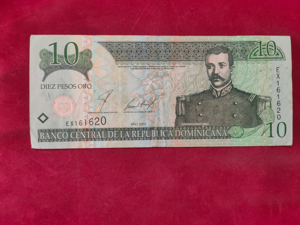 CENTRAL BANK OF DOMINICANA 10 PESOS ORO (D820)