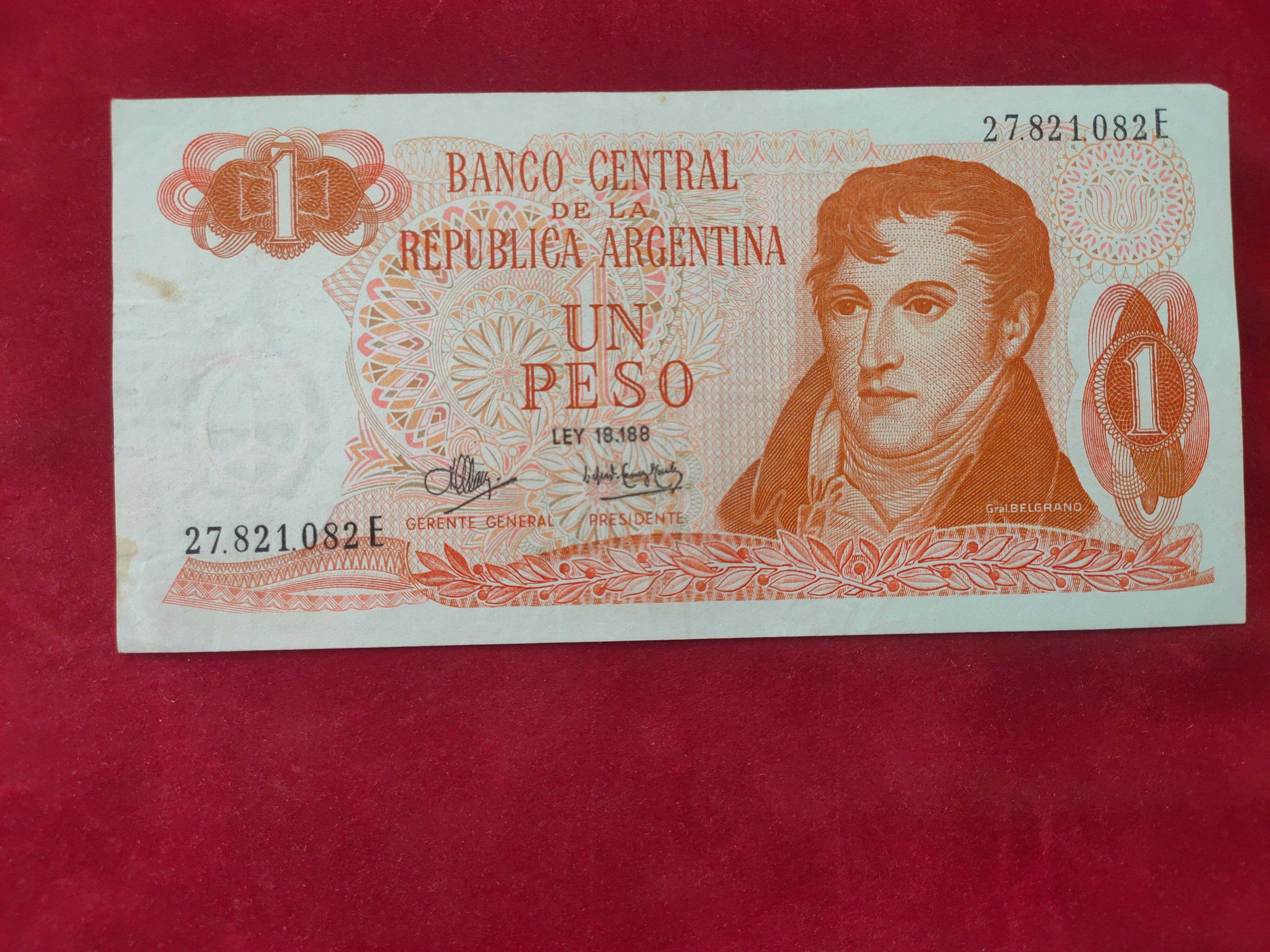 CENTRAL BANK OF ARGENTINA 1 PESO (D820)