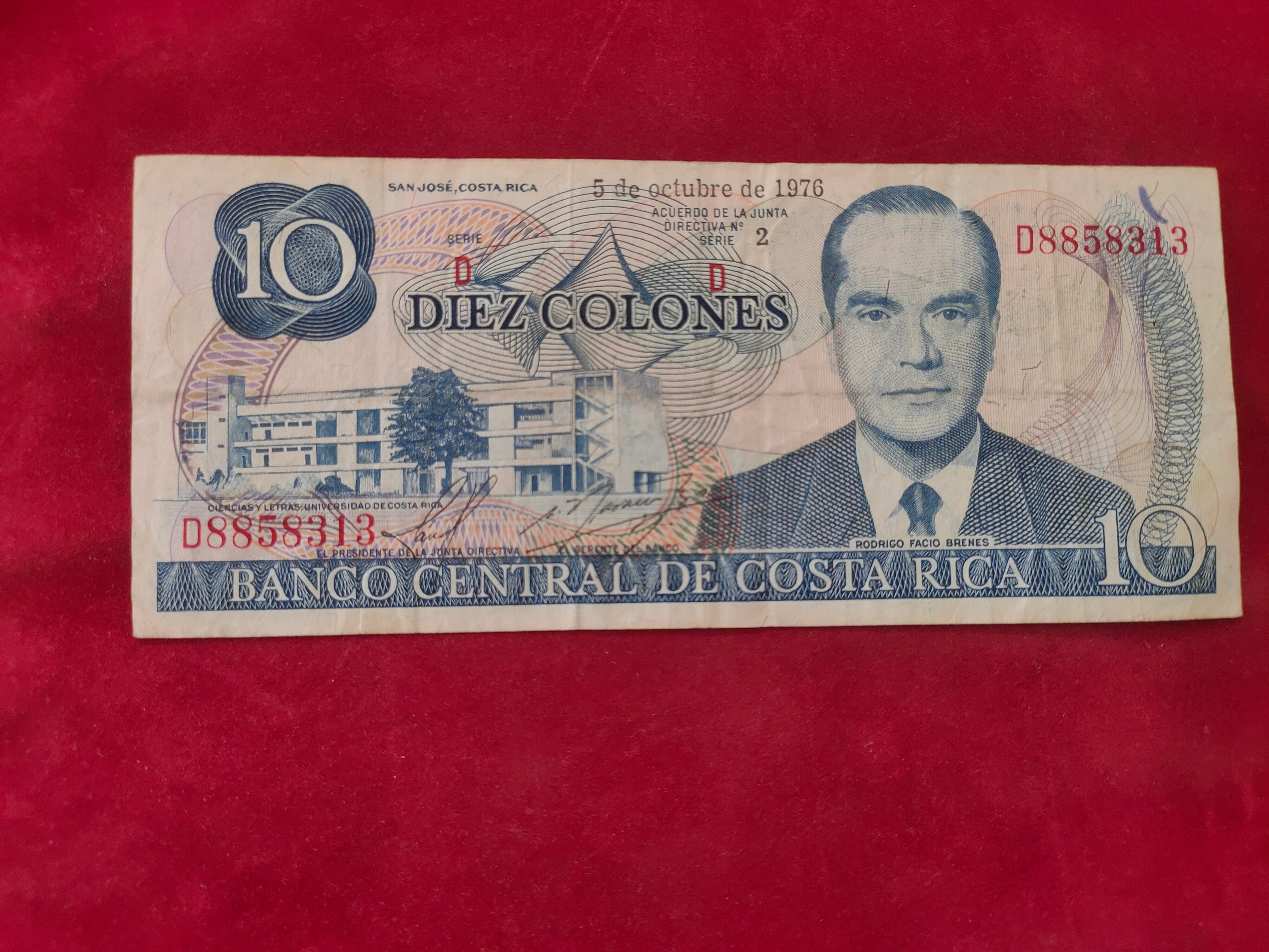 CENTRAL BANK OF COSTA RICA 10 COLONES (D820)