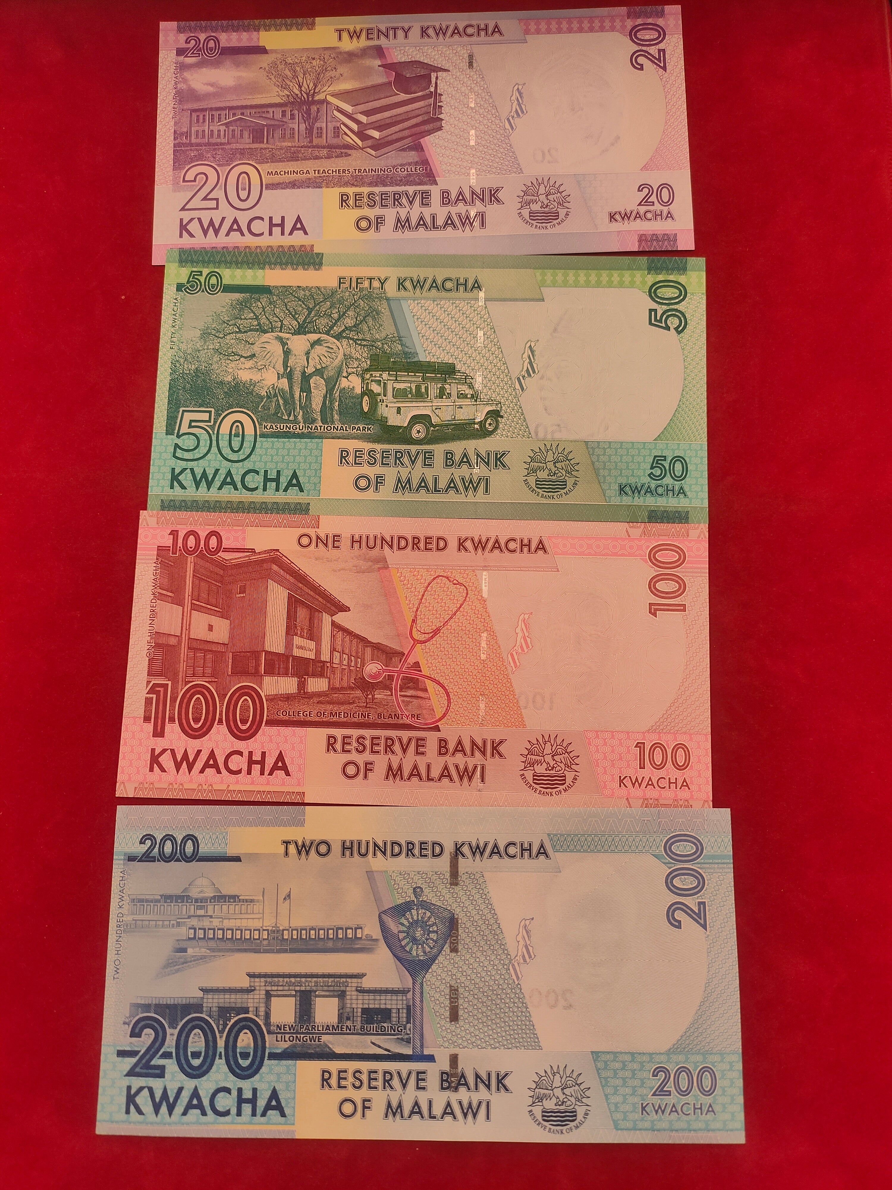 RESERVE BANK OF MALAWI 20, 50, 100, 200, 500, 1000, 2000, 5000 KWACHA (Y067)