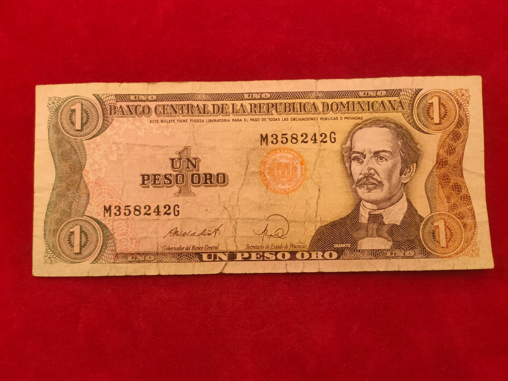 CENTRAL BANK OF DOMINICANA 1 PESO ORO (D947)