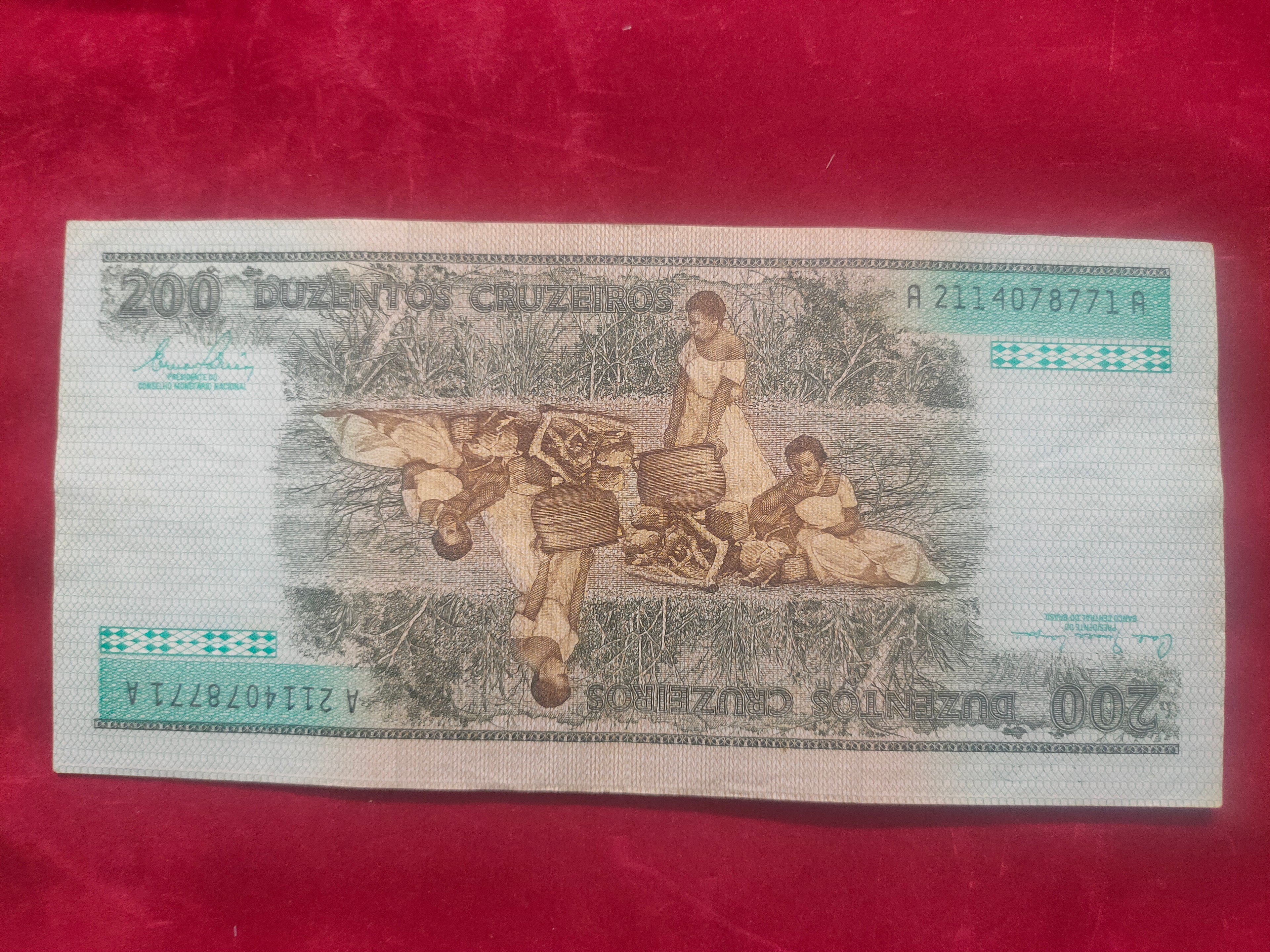 CENTRAL BANK OF BRASIL 200 CRUZEIROS (D542)