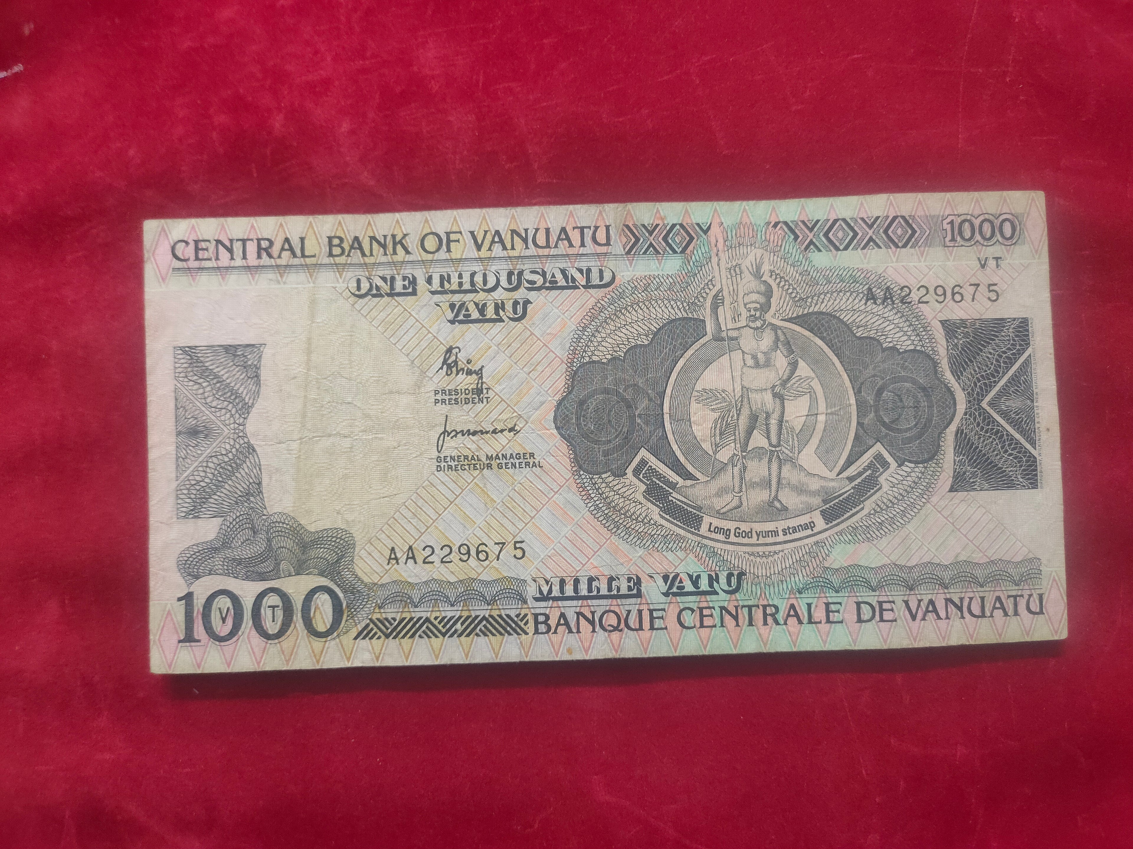 CENTRAL BANK OF VANUATU 1000 VATU (C838)