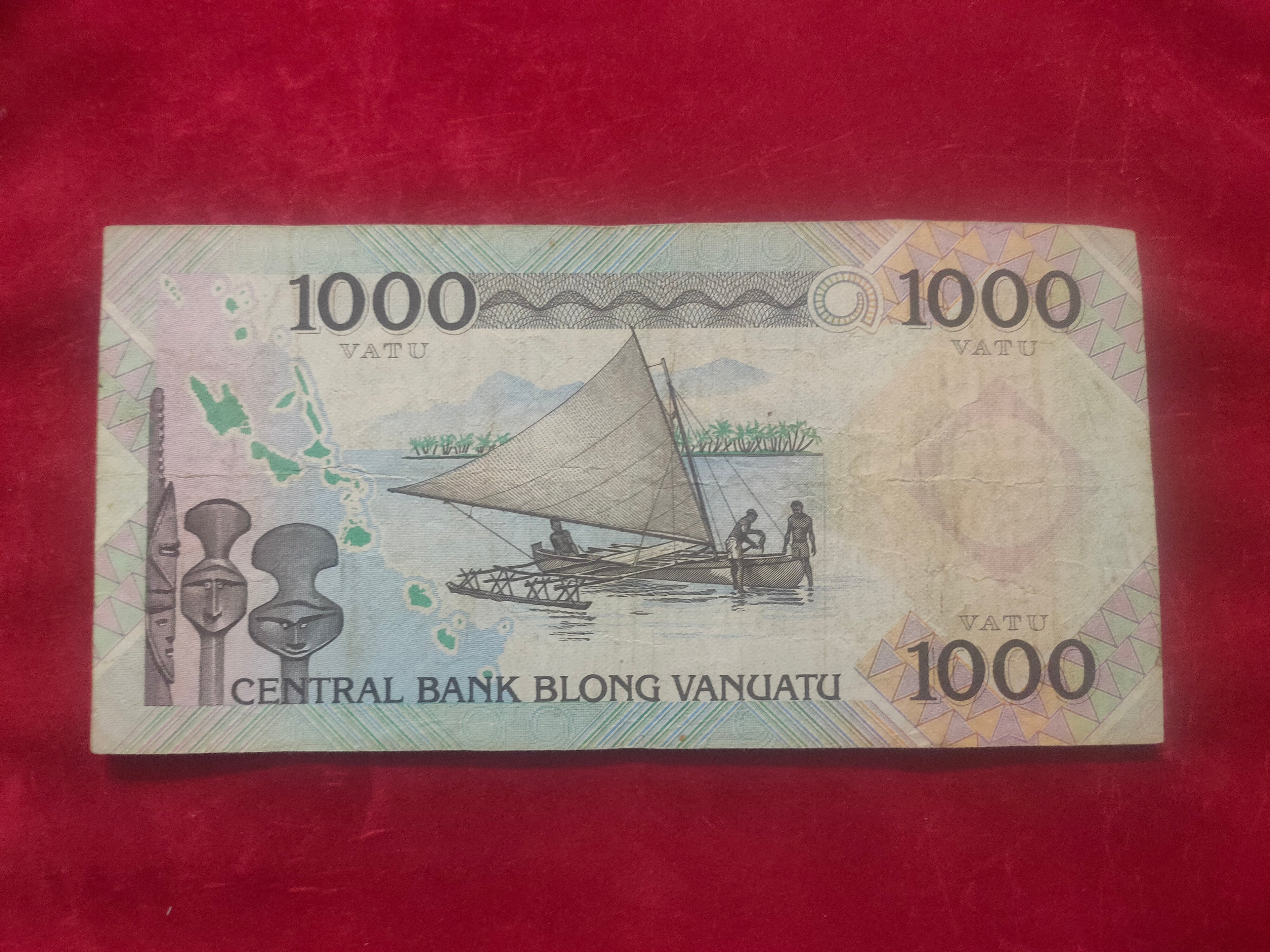 CENTRAL BANK OF VANUATU 1000 VATU (C838)
