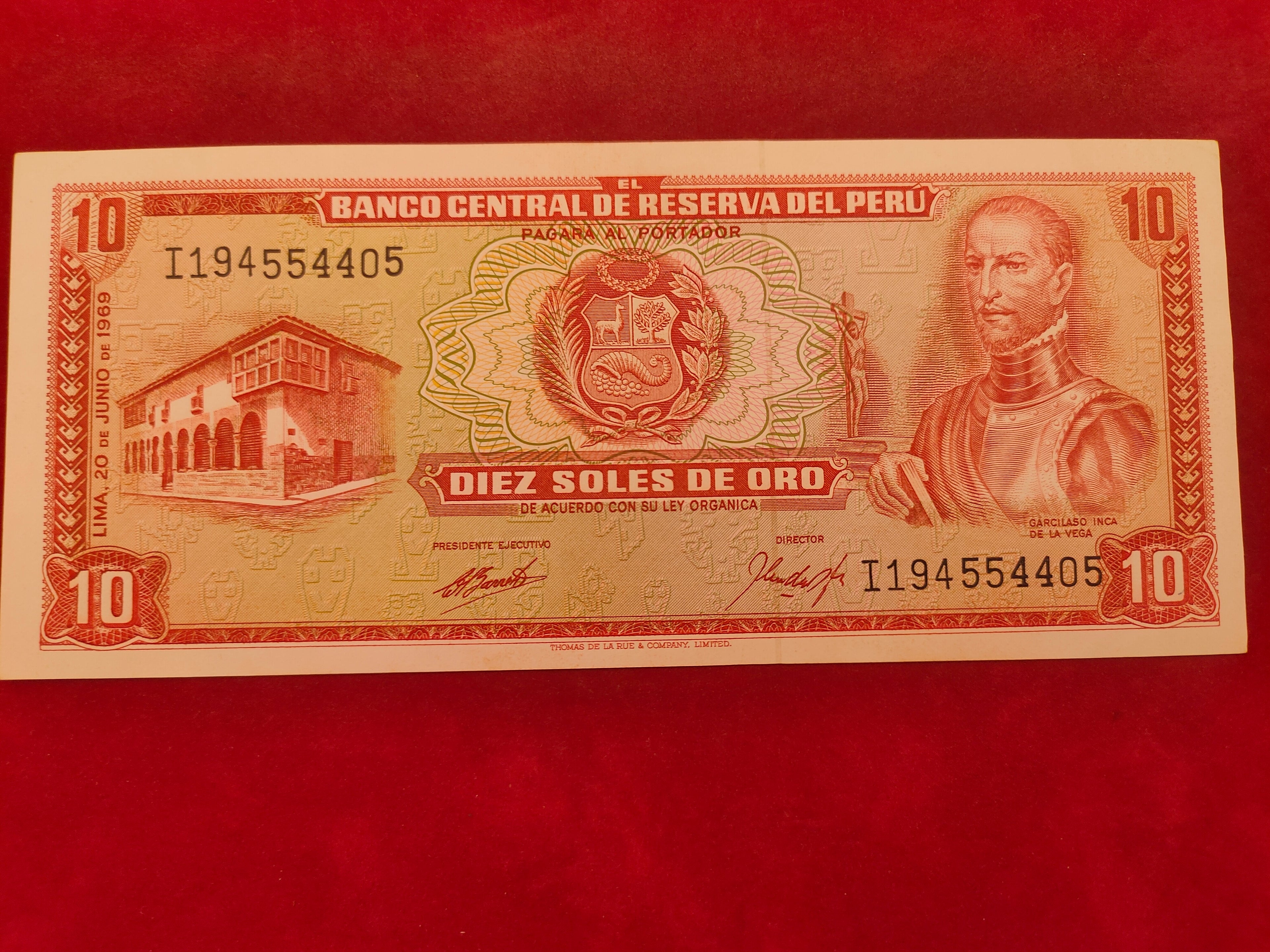 CENTRAL BANK OF PERU 10 SOLES ORO (C415)