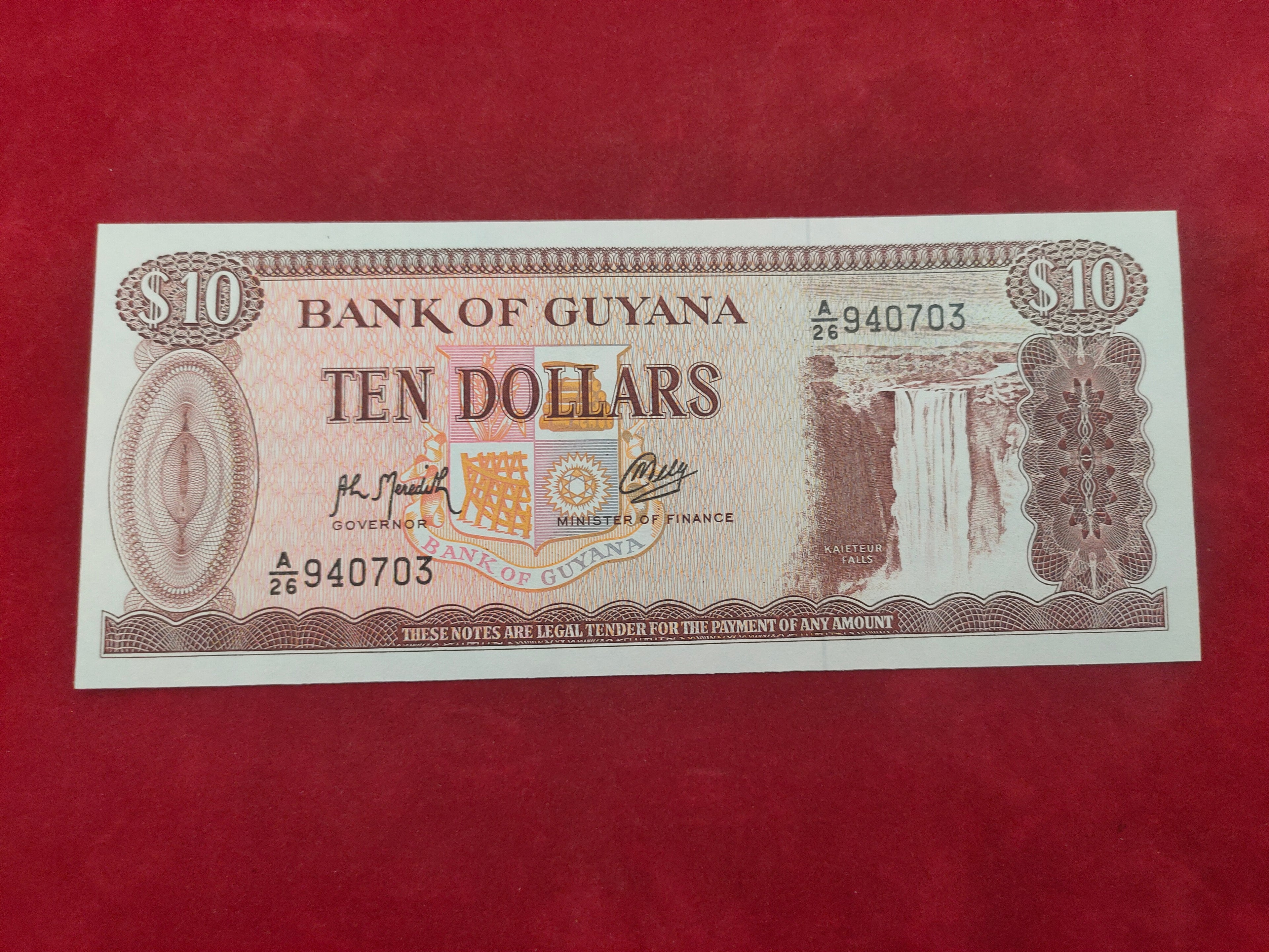 BANK OF GUYANA 10 DOLLARS (370)