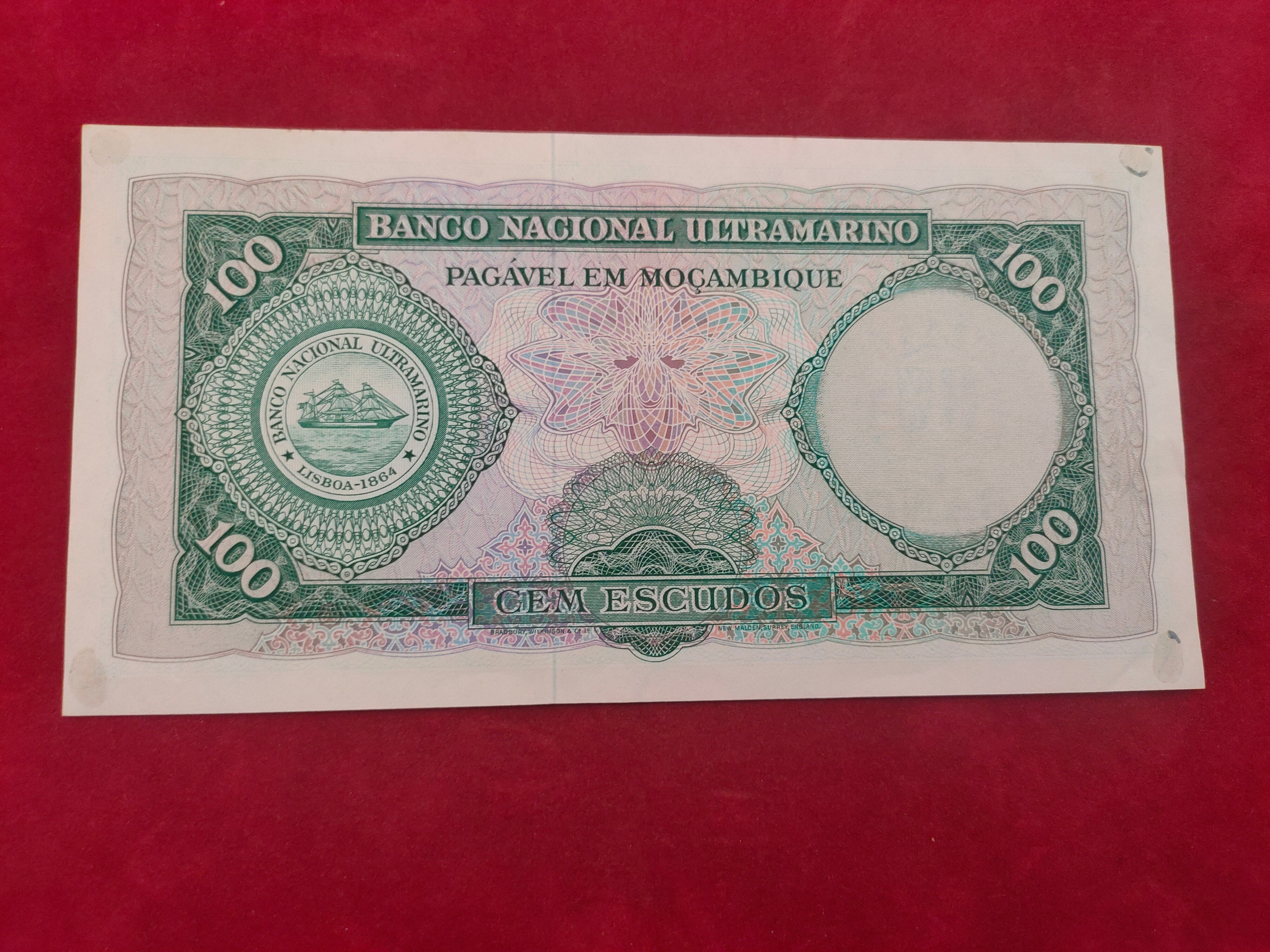 NATIONAL BANK OF ULTRAMARINO 100 ESCUDOS (635)