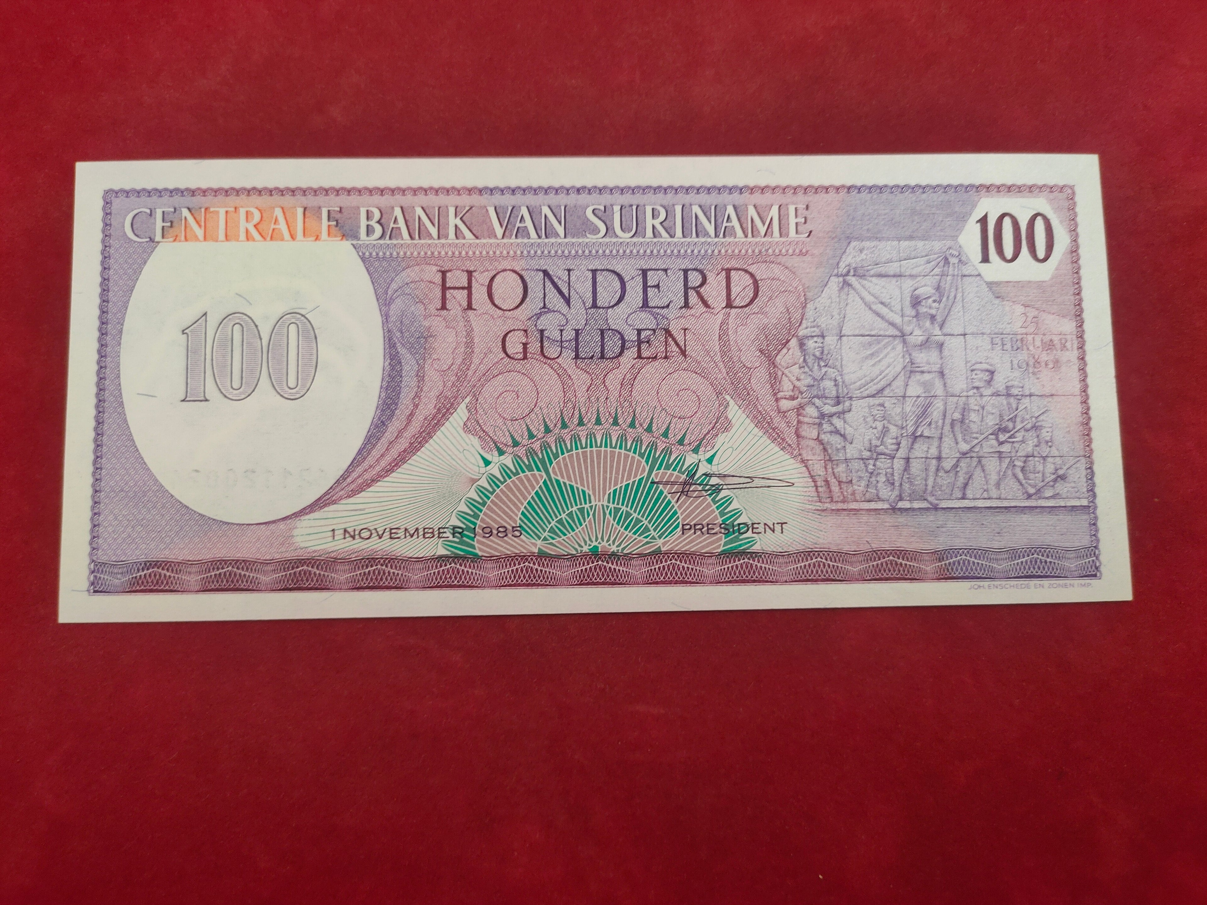 CENTRAL BANK OF SURINAME 100 GULDEN (340)