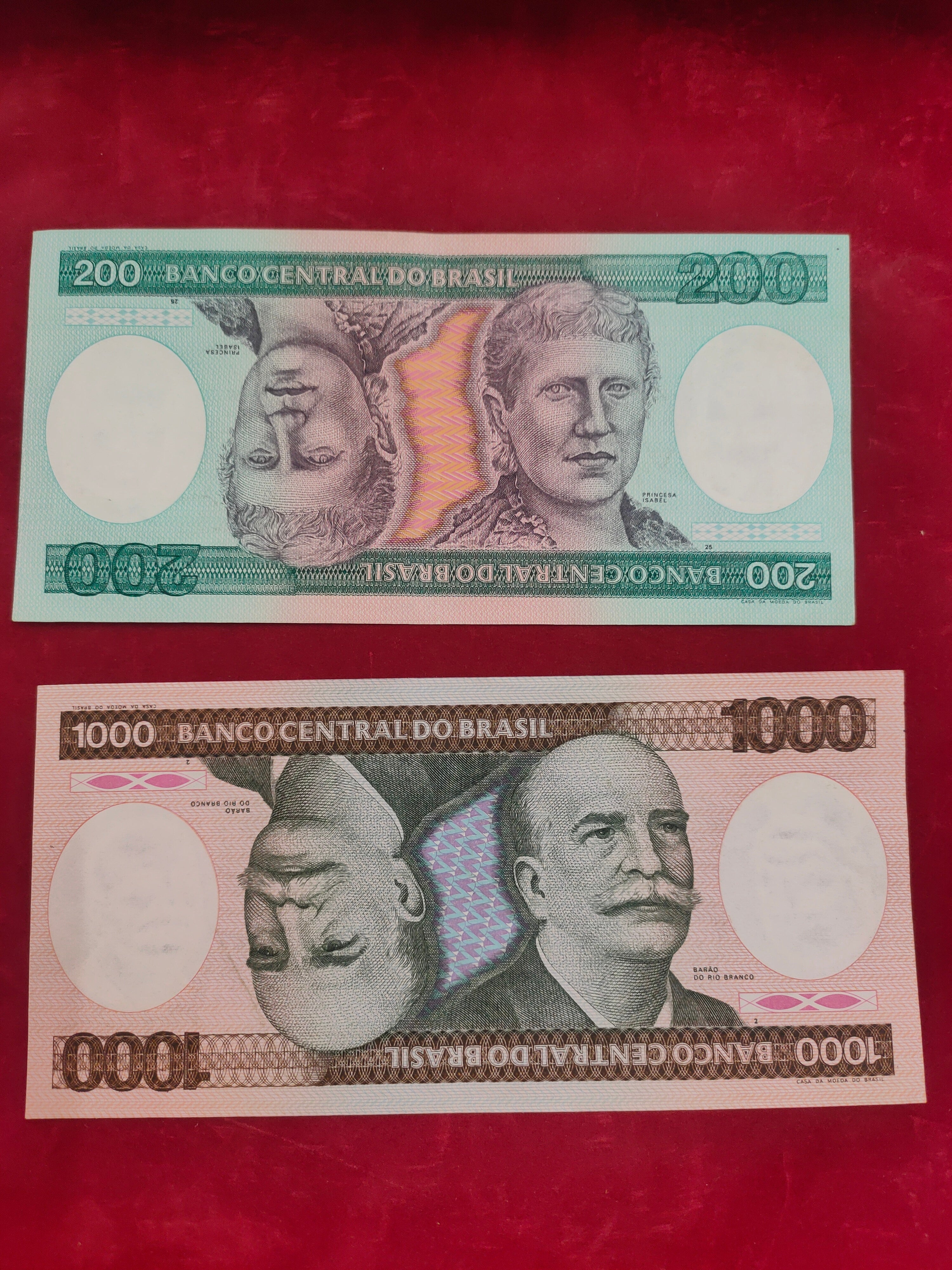 CENTRAL BANK OF BRASIL 200, 1000 CRUZEIROS (D677)