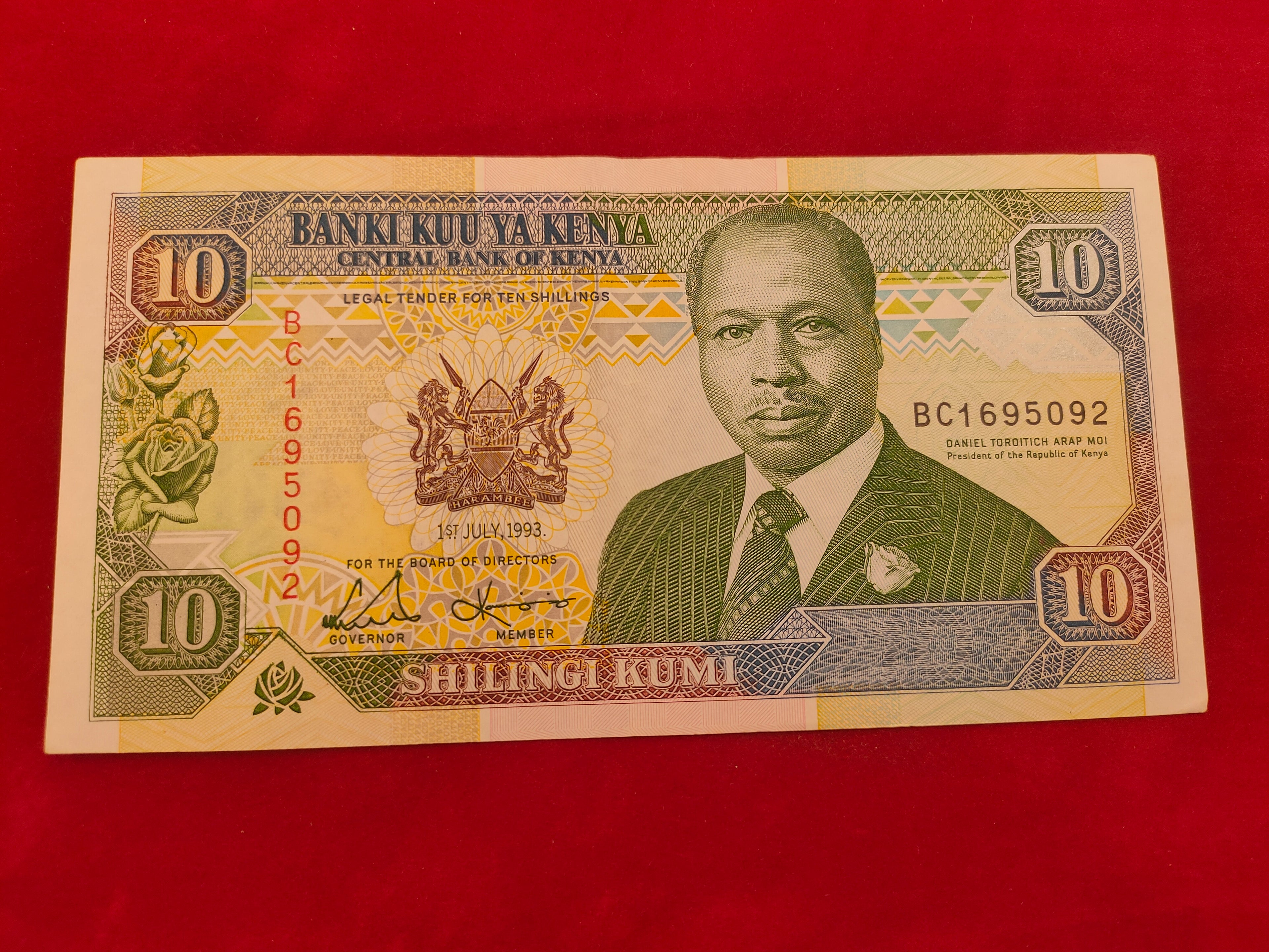 CENTRAL BANK OF KENYA 10 SHILINGI (1037)