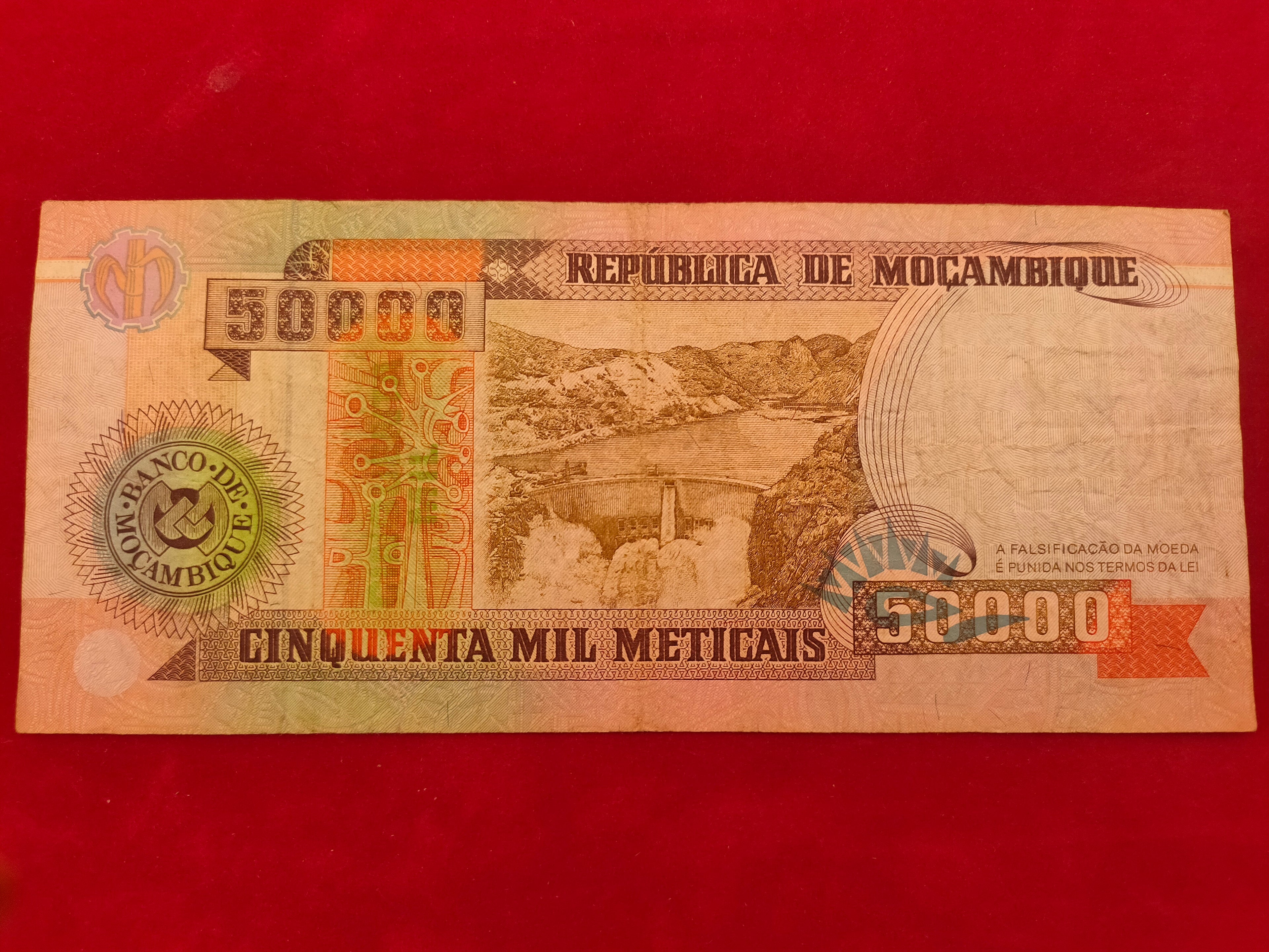 BANK OF MOCAMBIQUE 50000 METICAIS (D514)
