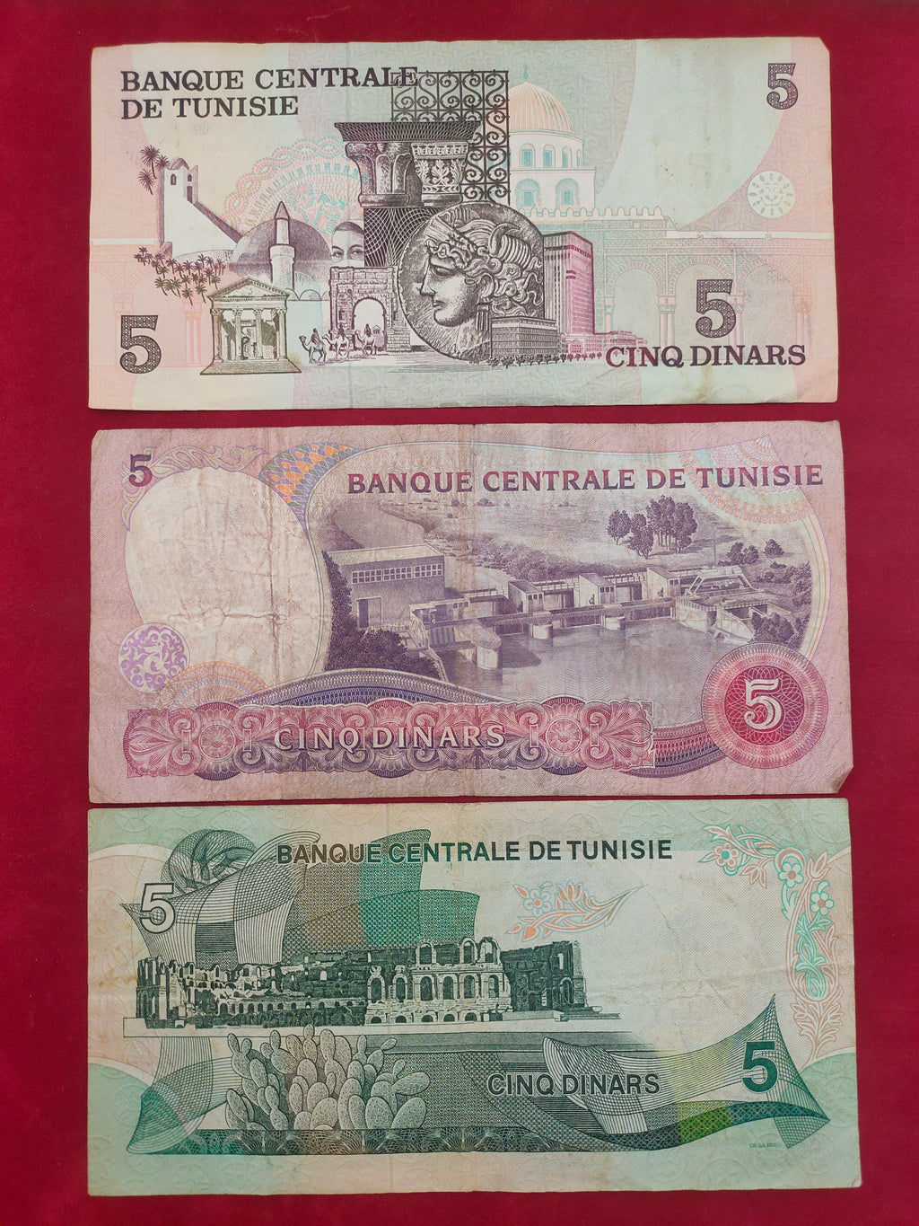CENTRAL BANK OF TUNISIE 5 DINARS (Y275)