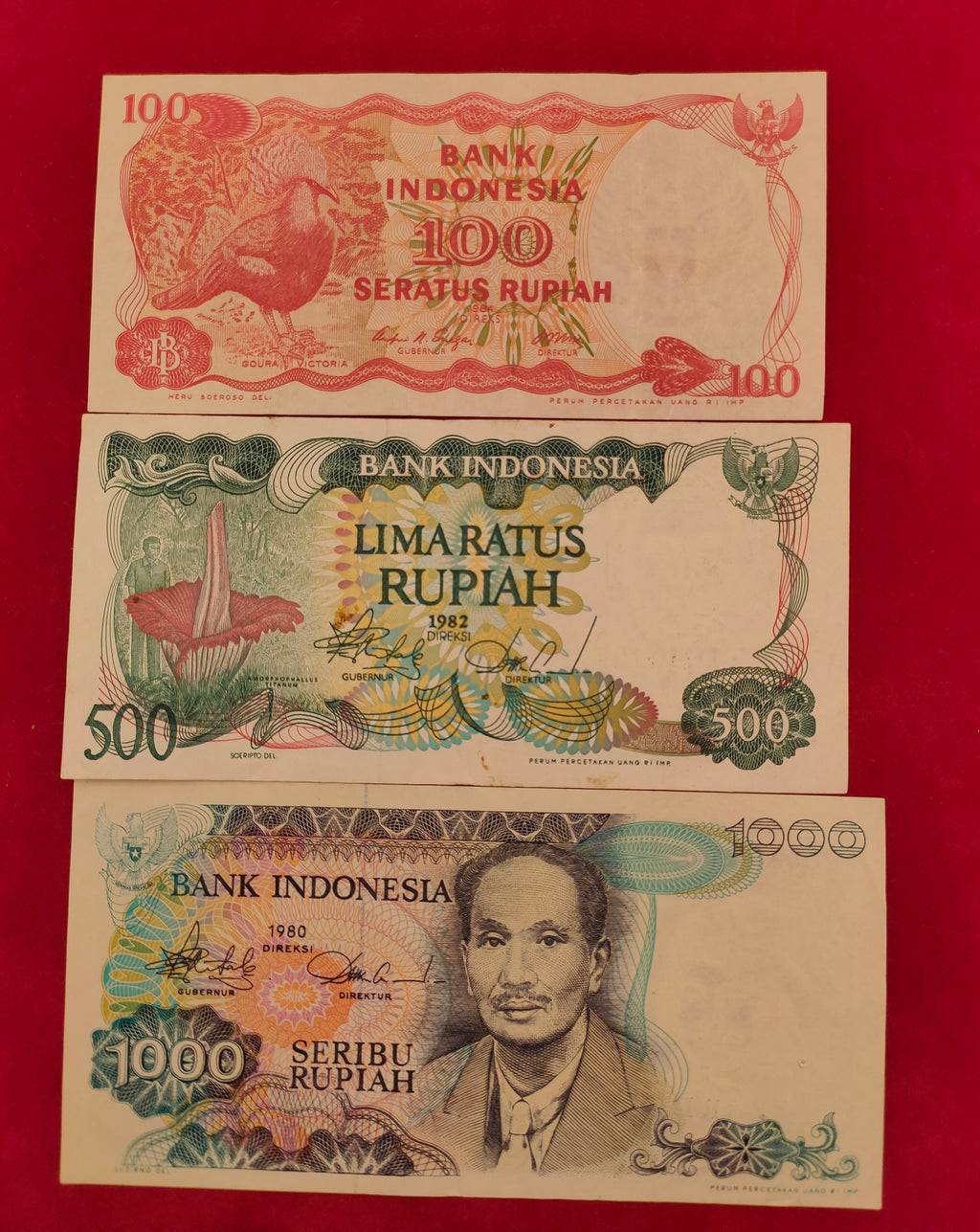 BANK OF INDONESIA 100,500,1000 RUPIAH (D556)