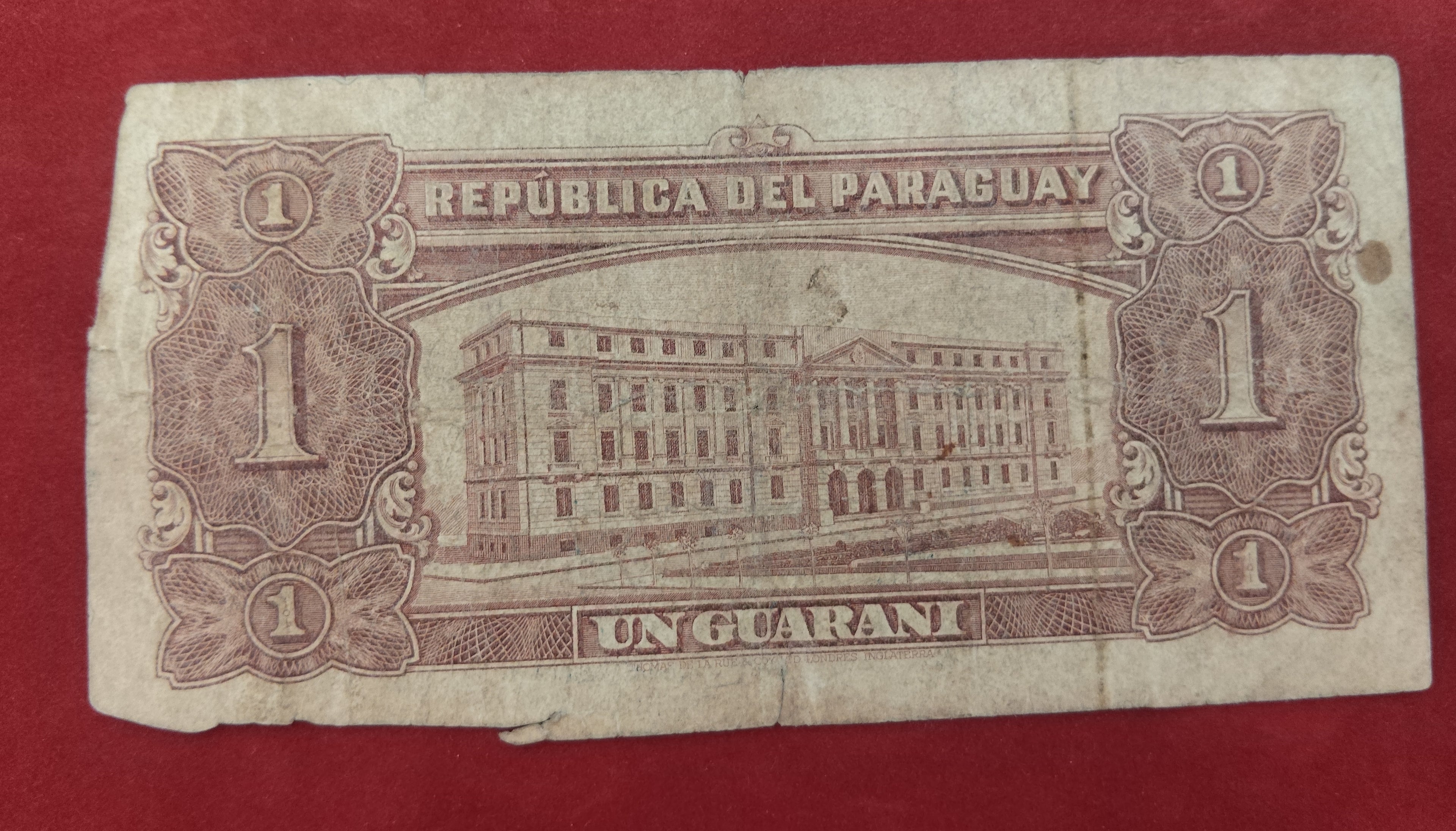 CENTRAL BANK OF PARAGUAY 1 GUARANI (C524)