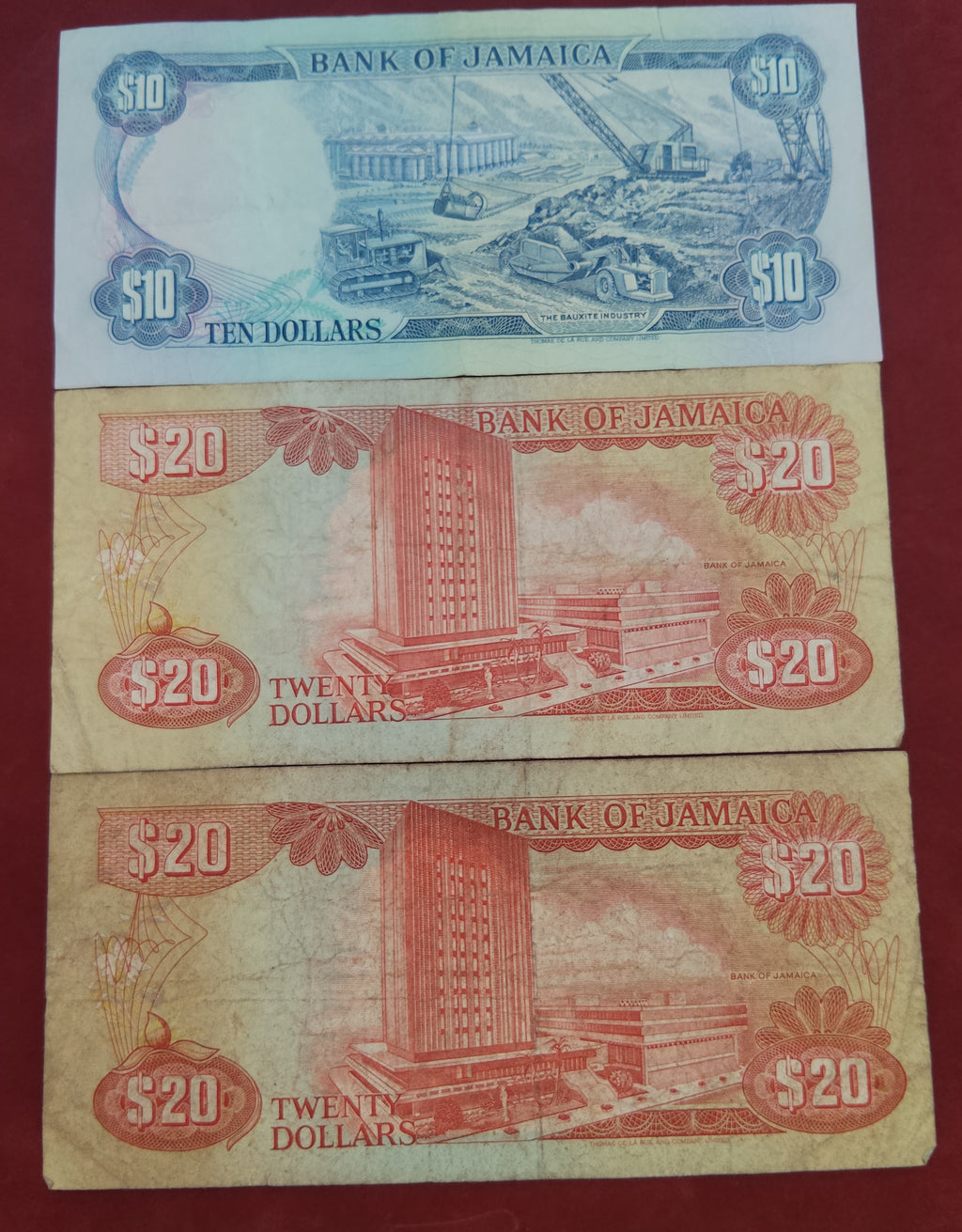 BANK OF JAMAICA 10 ,20 DOLLARS (D658)